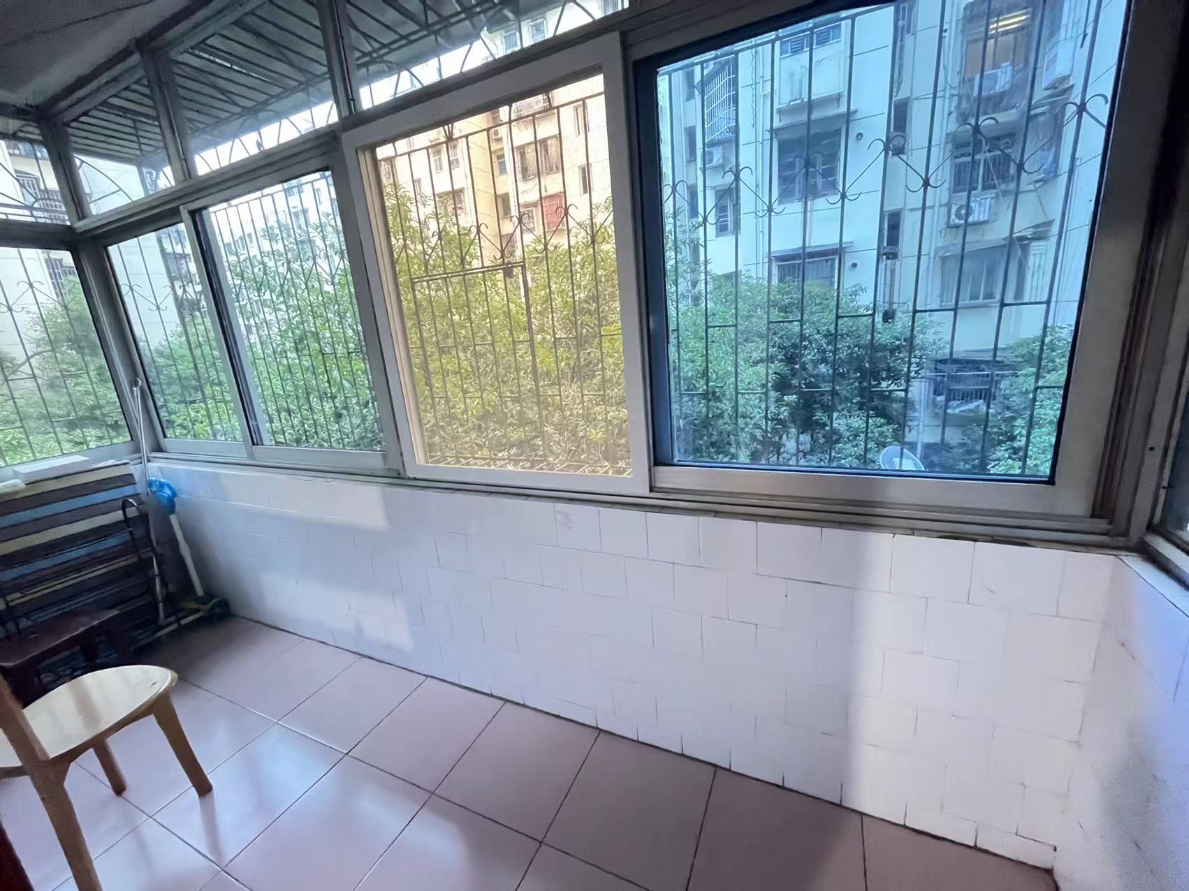 株洲保利花园 2室2厅1卫 40.0万 株洲保利花园 2室2厅1卫 40.0万客厅