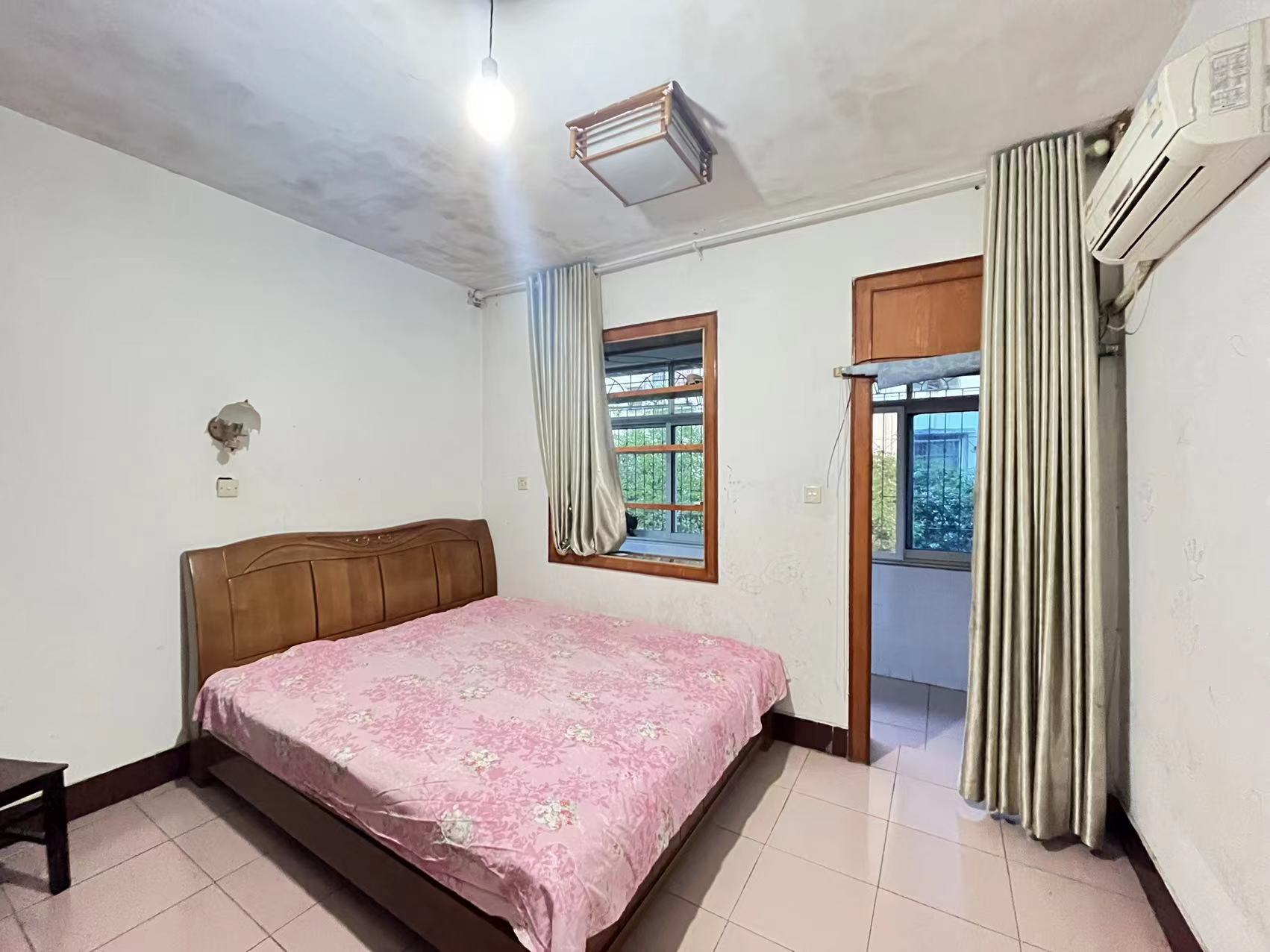 株洲保利花园 2室2厅1卫 40.0万 株洲保利花园 2室2厅1卫 40.0万客厅