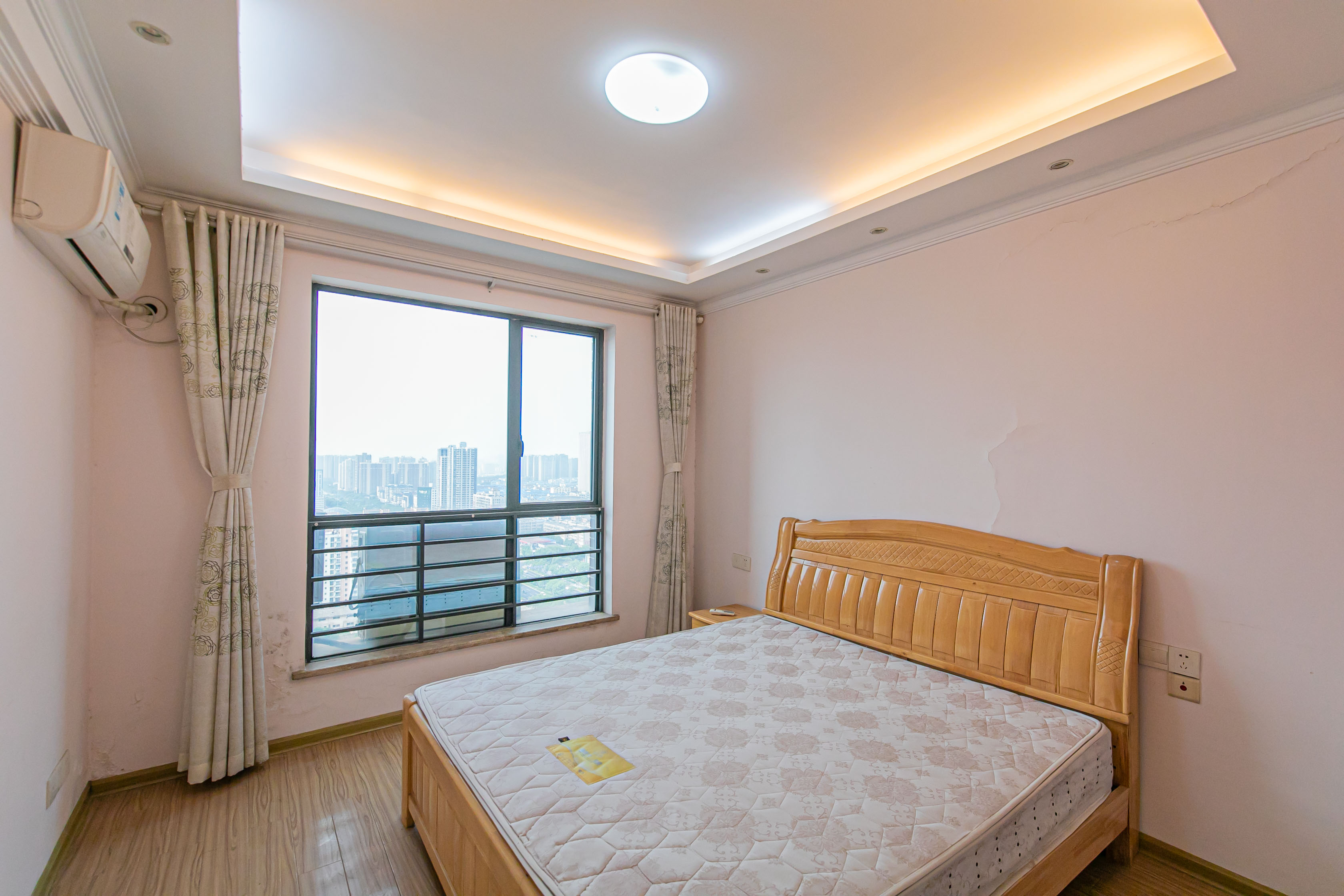 尚城 2室2厅1卫 85.0万 尚城 2室2厅1卫 85.0万卧室