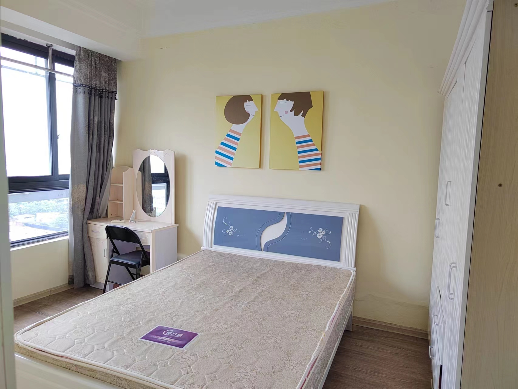 印象华都  1室1厅1卫    23.8万 印象华都  1室1厅1卫    23.8万客厅