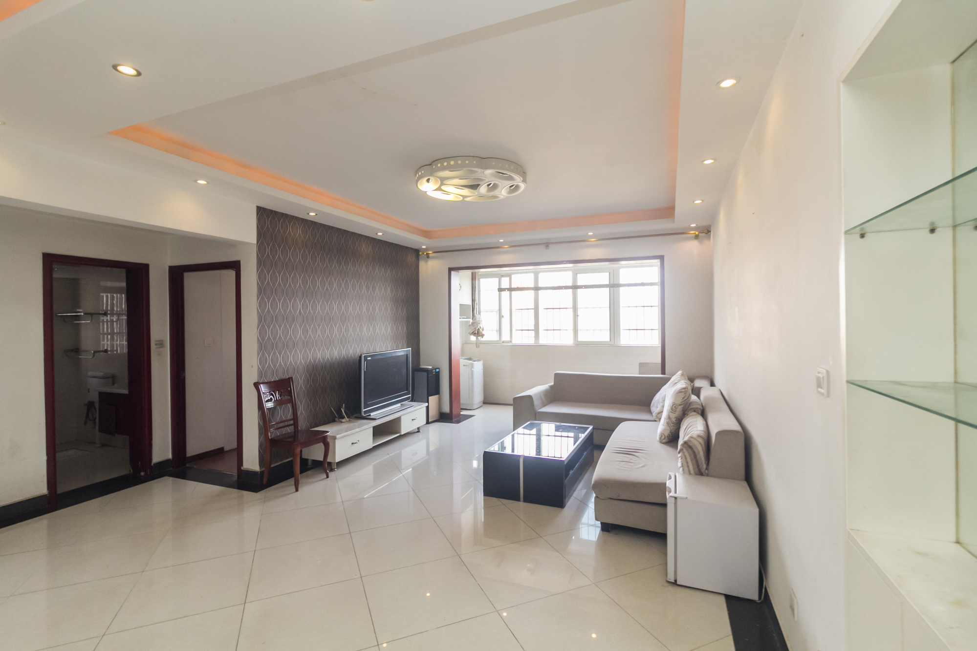 广角之恋(睿智园) 2室2厅1卫 55.0万 广角之恋(睿智园) 2室2厅1卫 55.0万客厅