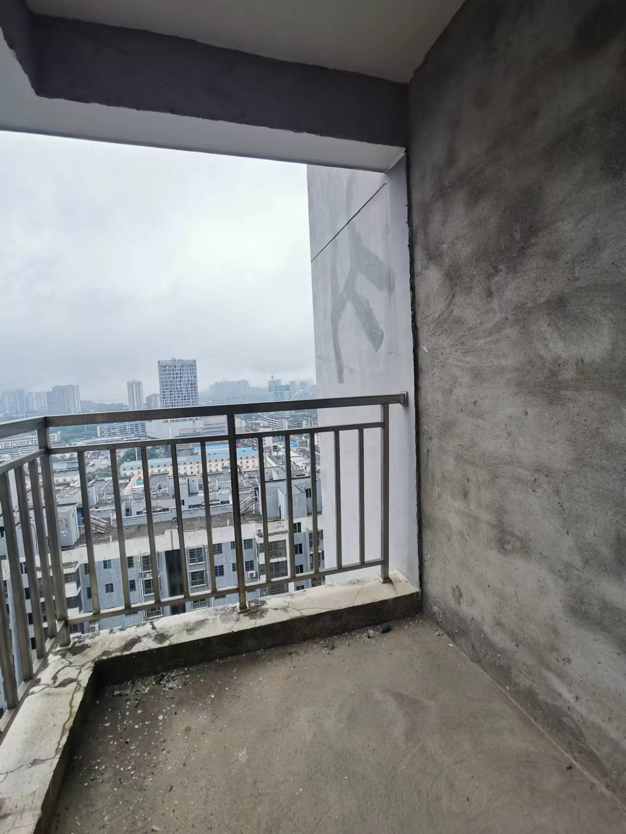 圣华名城建设北路110号 2室2厅1卫 35.0万 圣华名城建设北路110号 2室2厅1卫 35.0万客厅