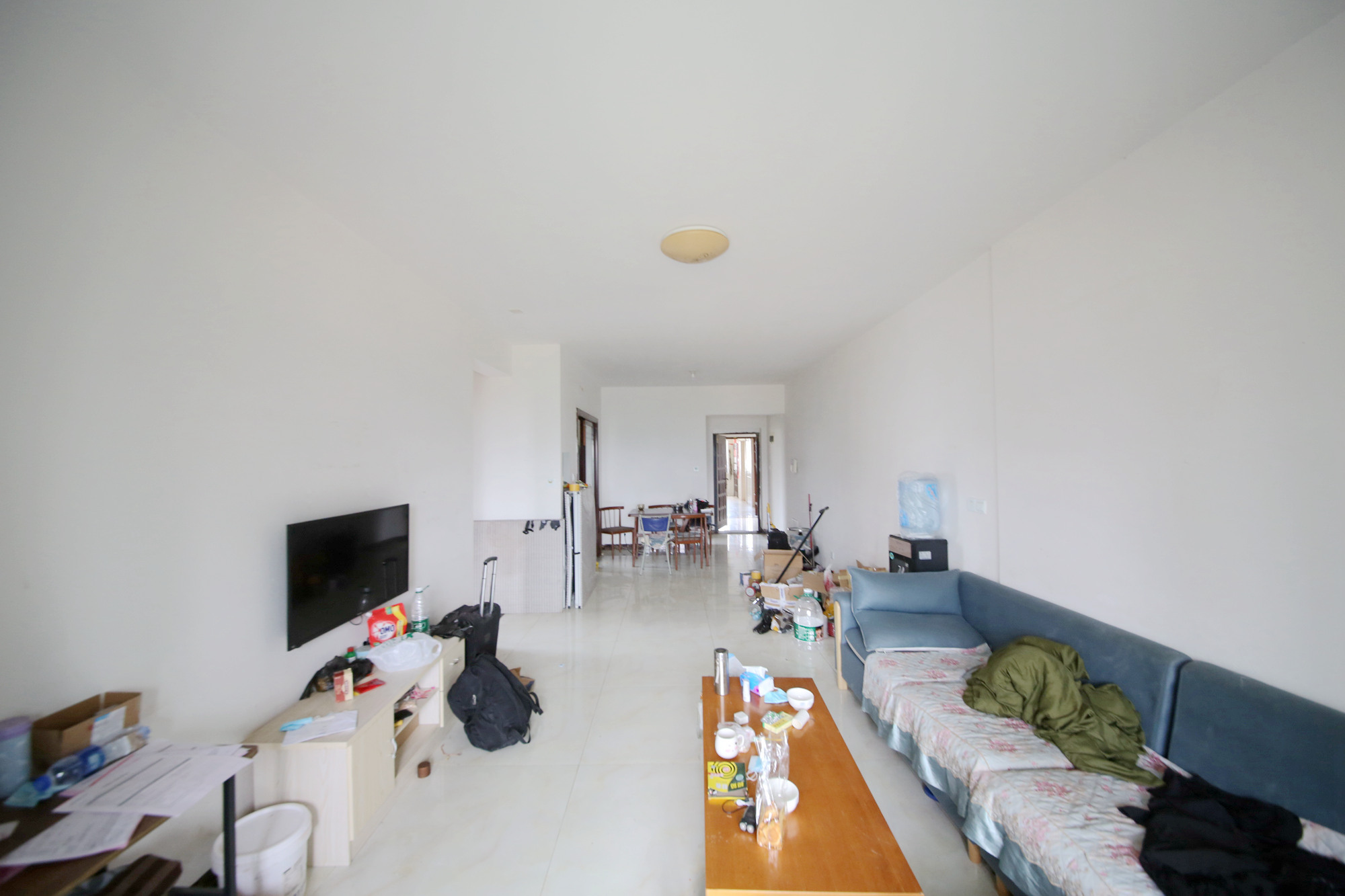 嘉宇盛世华章 3室2厅1卫 100.0万 嘉宇盛世华章 3室2厅1卫 100.0万客厅