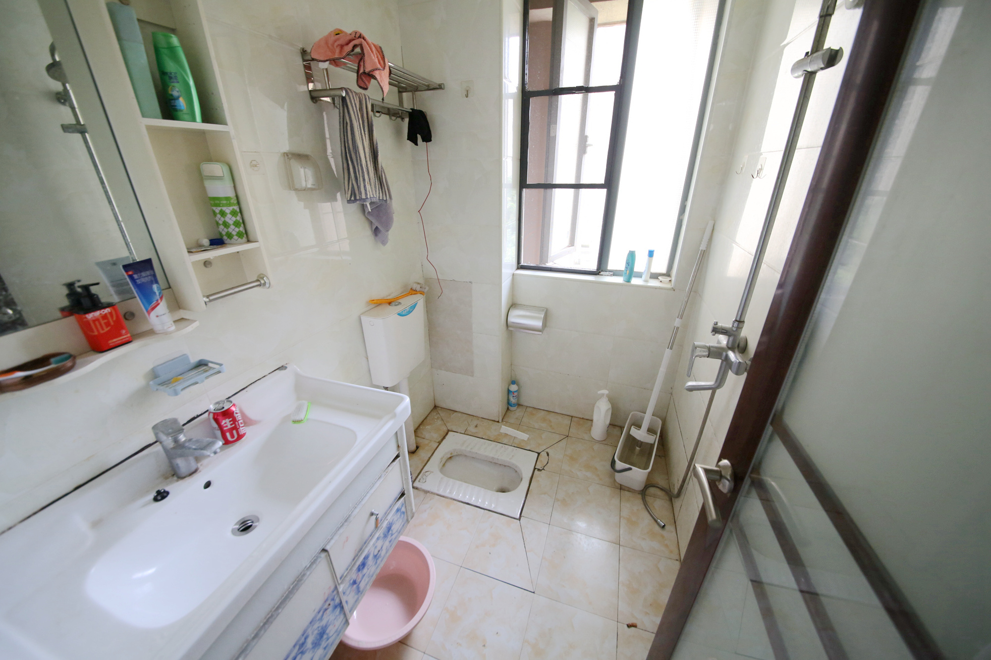 嘉宇盛世华章  3室2厅1卫    100.0万卫生间