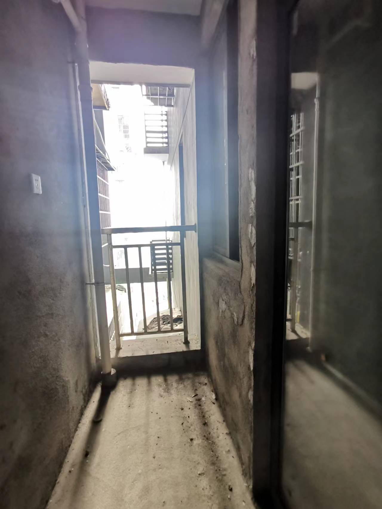 圣华名城建设北路110号 2室2厅1卫 35.0万 圣华名城建设北路110号 2室2厅1卫 35.0万客厅