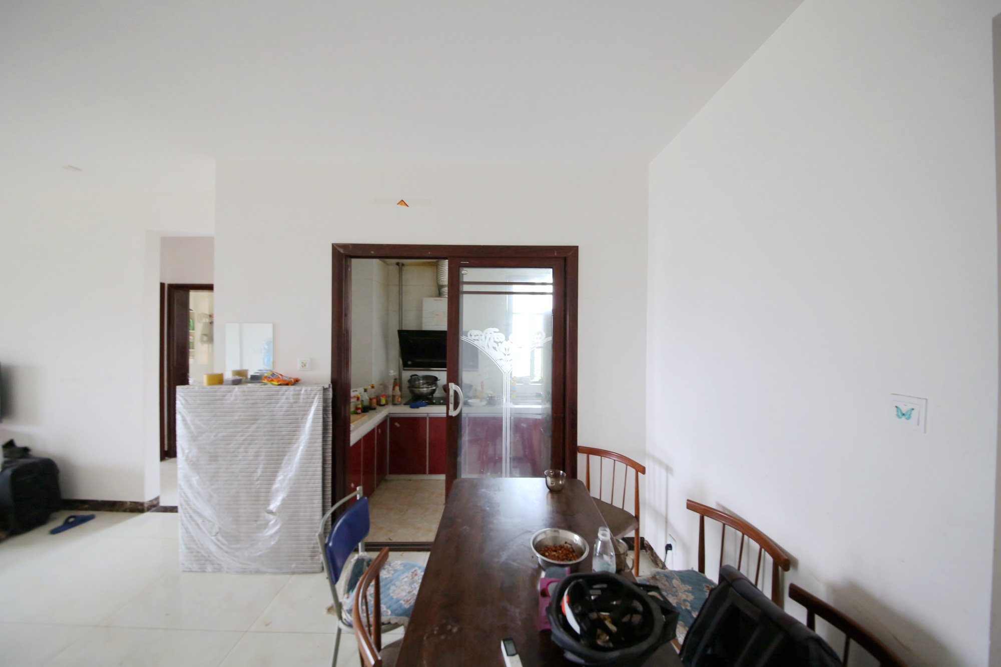 嘉宇盛世华章 3室2厅1卫 100.0万 嘉宇盛世华章 3室2厅1卫 100.0万客厅