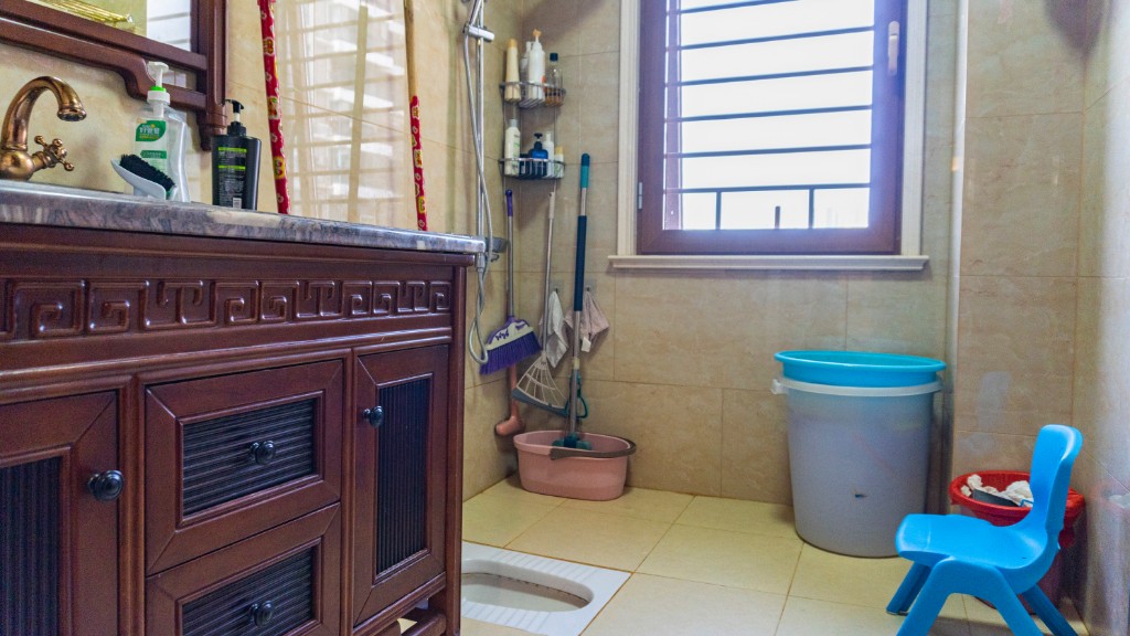 梓湖观邸 5室2厅3卫 368.0万 梓湖观邸 5室2厅3卫 368.0万客厅