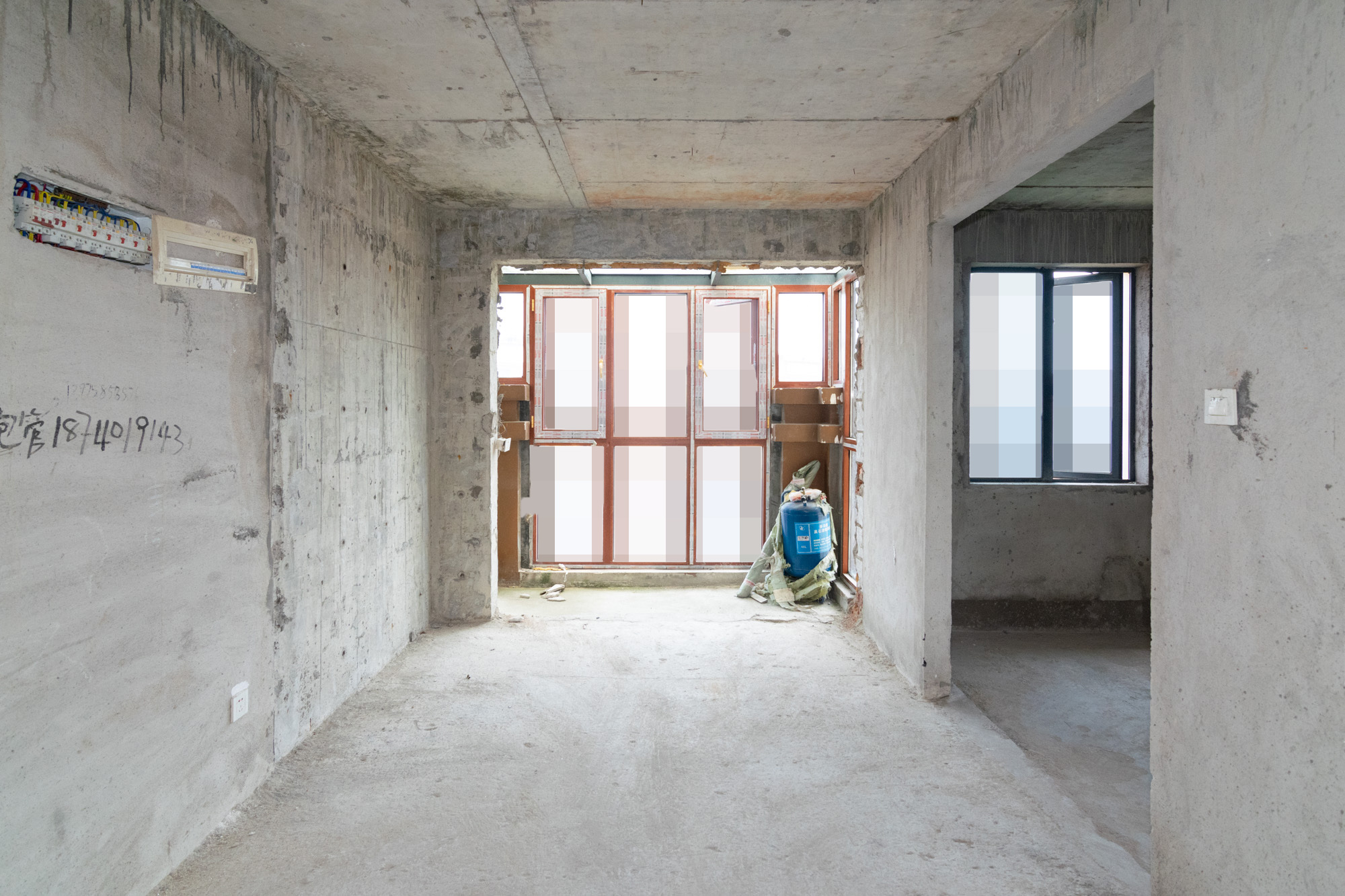 珠江东方明珠(新地东方明珠)三期 6室2厅2卫 156.0万 珠江东方明珠(新地东方明珠)三期 6室2厅2卫 156.0万其他