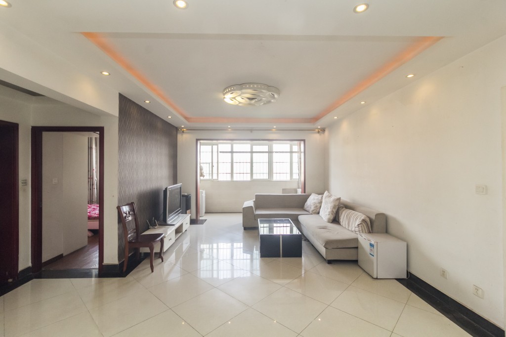 广角之恋（睿智园）  2室2厅1卫    55.0万客厅