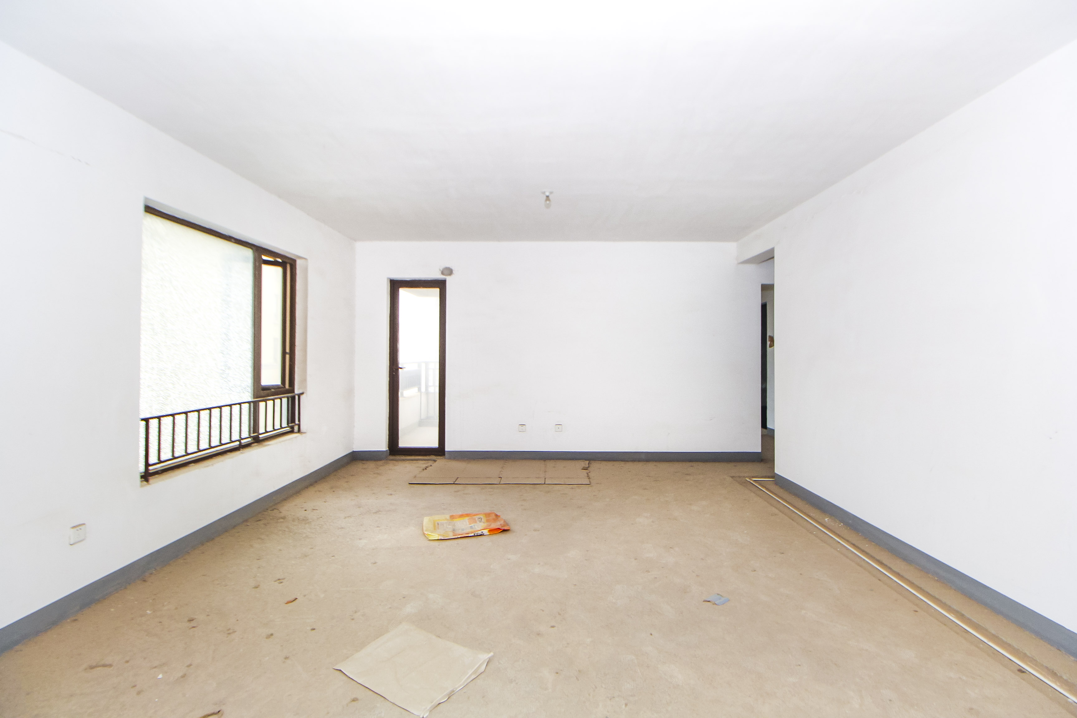 华润橡树湾  3室2厅2卫    112.0万其他