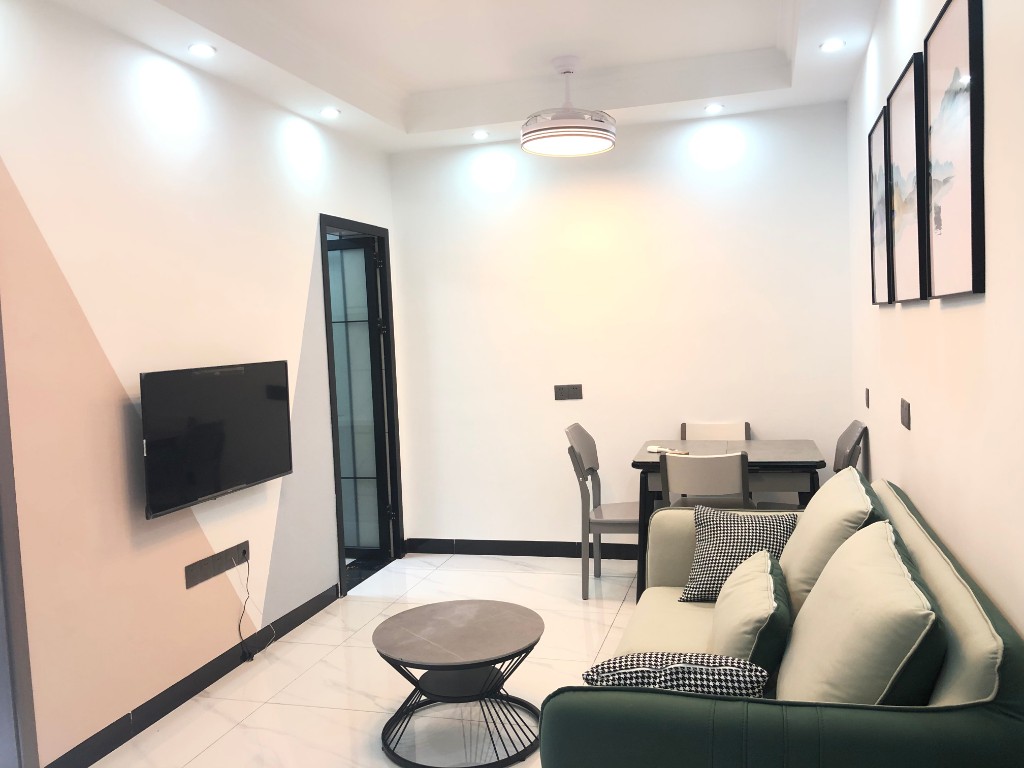 建宁新村 3室2厅1卫 35.8万 建宁新村 3室2厅1卫 35.8万客厅