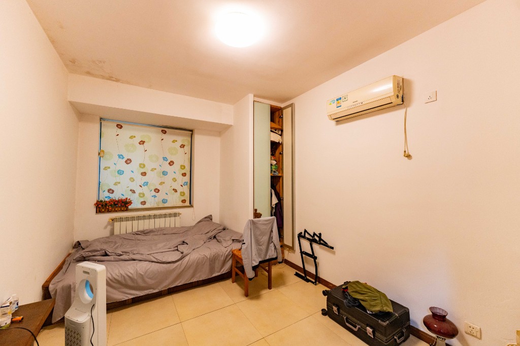 奥林匹克花园 2室1厅2卫 65.0万 奥林匹克花园 2室1厅2卫 65.0万卧室