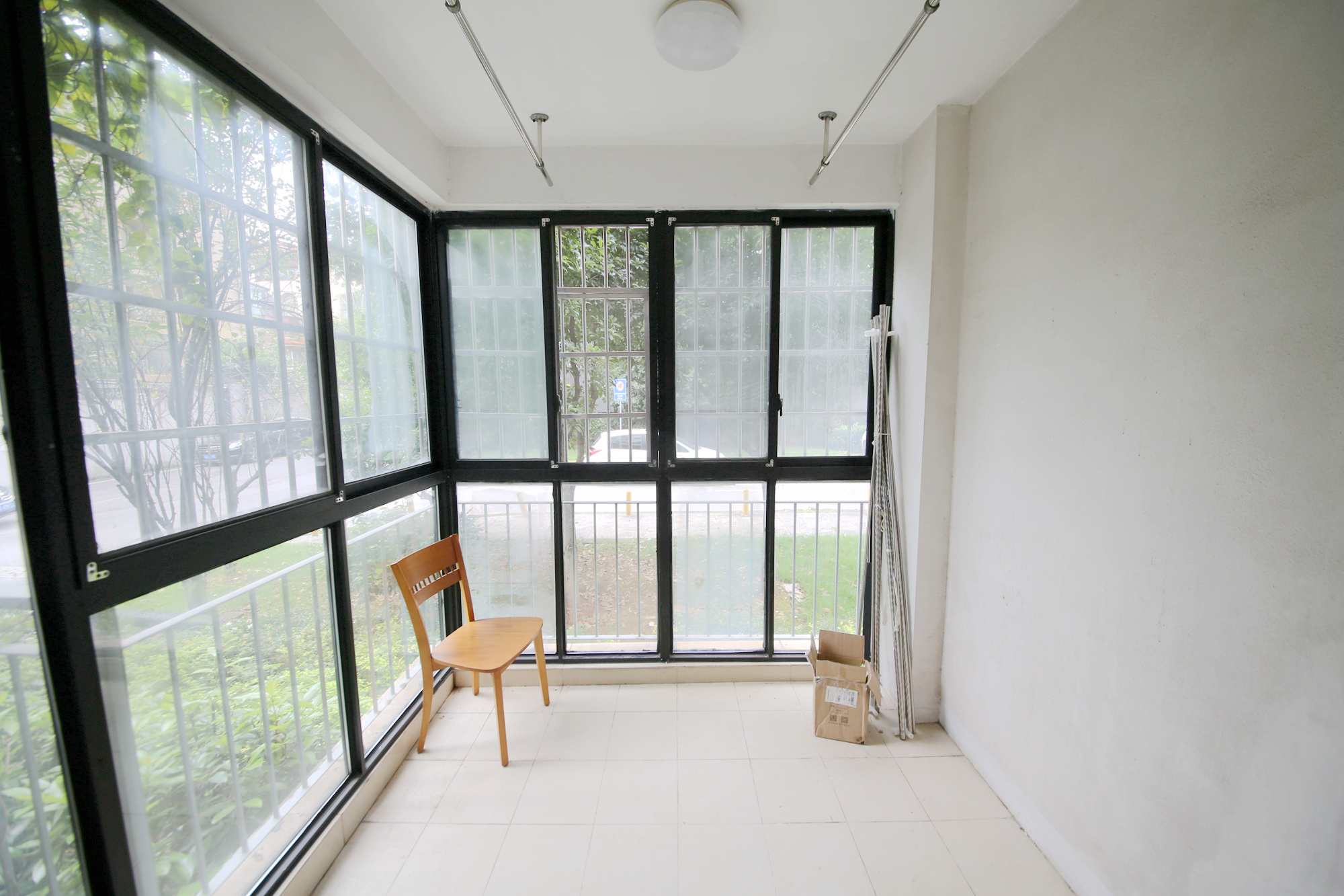 西街花园 4室2厅2卫 125.0万 西街花园 4室2厅2卫 125.0万阳台