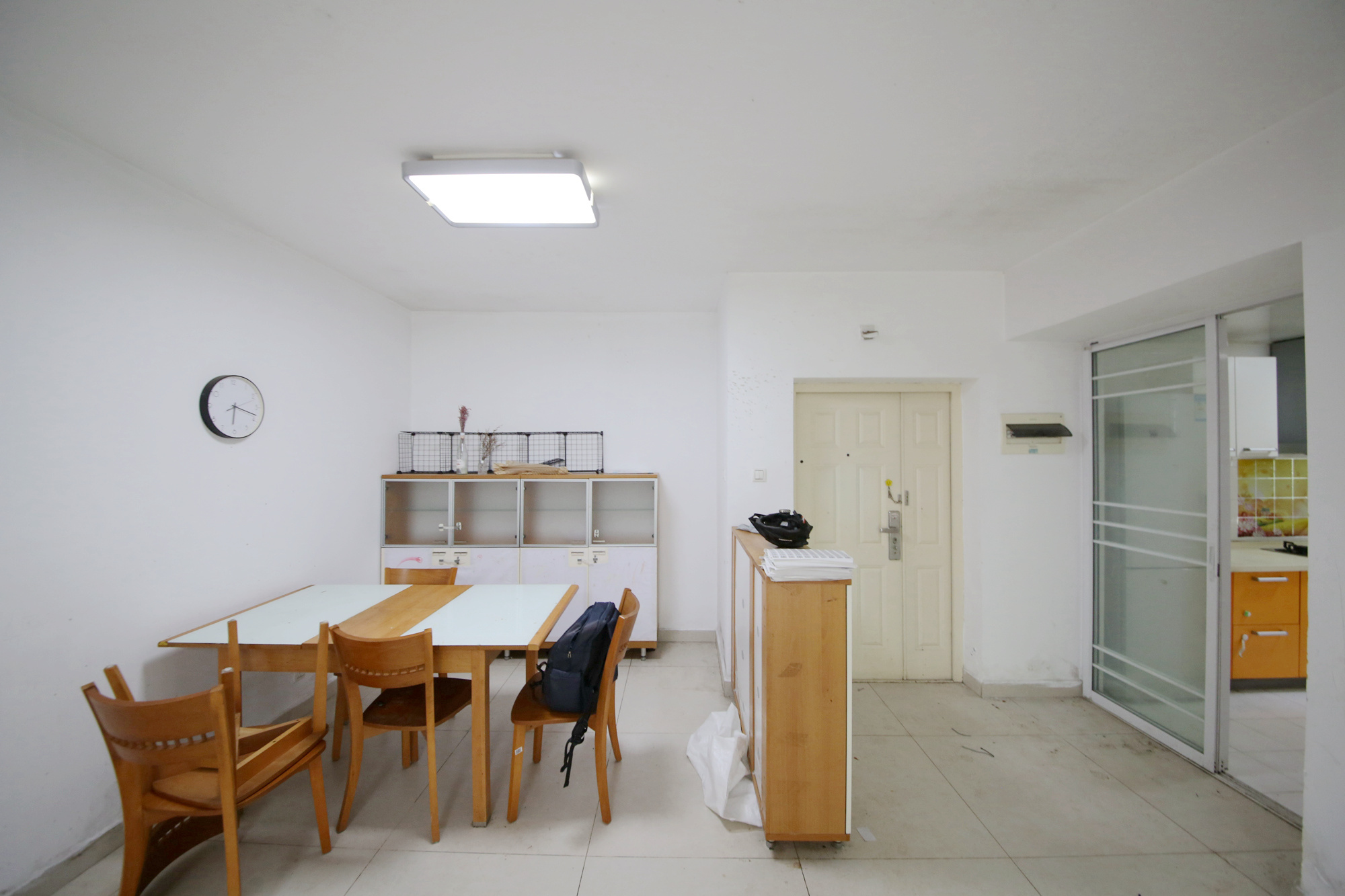 西街花园 4室2厅2卫 125.0万 西街花园 4室2厅2卫 125.0万客厅