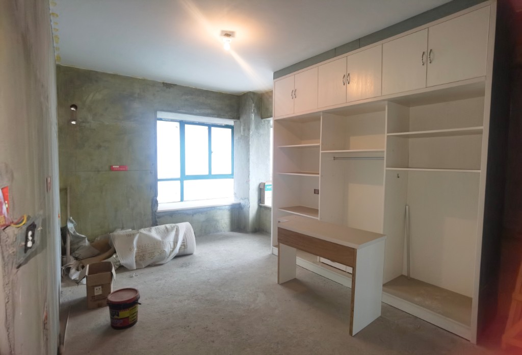 湖景名城 3室2厅2卫 56.8万 湖景名城 3室2厅2卫 56.8万客厅