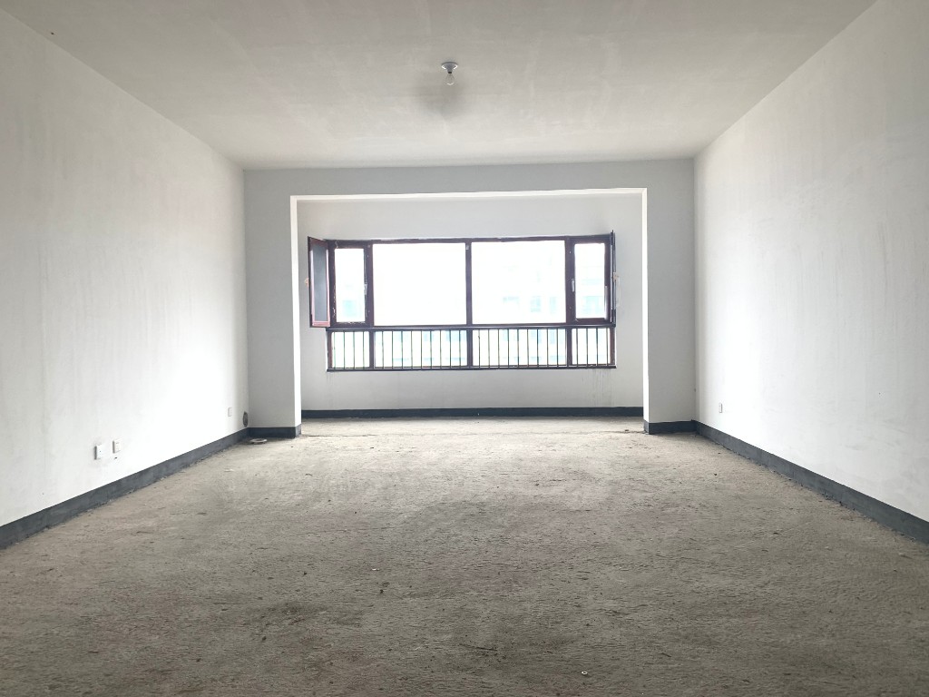 金水湾 5室2厅3卫 150.0万 金水湾 5室2厅3卫 150.0万客厅