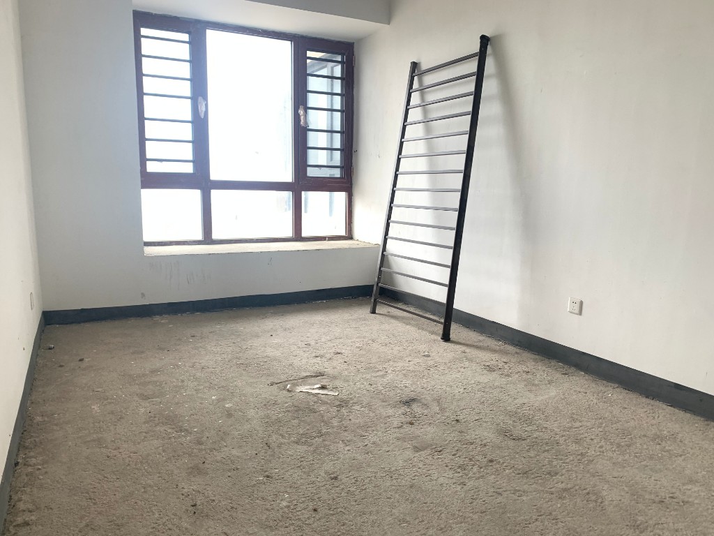 金水湾 5室2厅3卫 150.0万 金水湾 5室2厅3卫 150.0万客厅