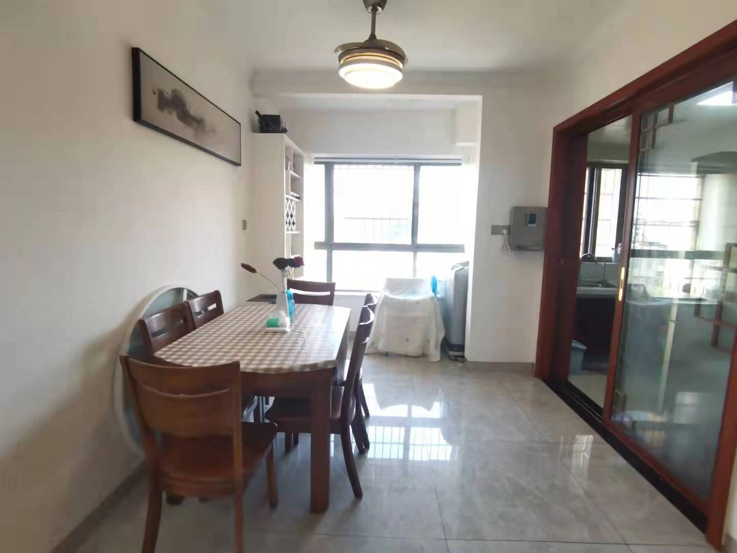 凯风珑城 3室2厅2卫 85.0万 凯风珑城 3室2厅2卫 85.0万客厅