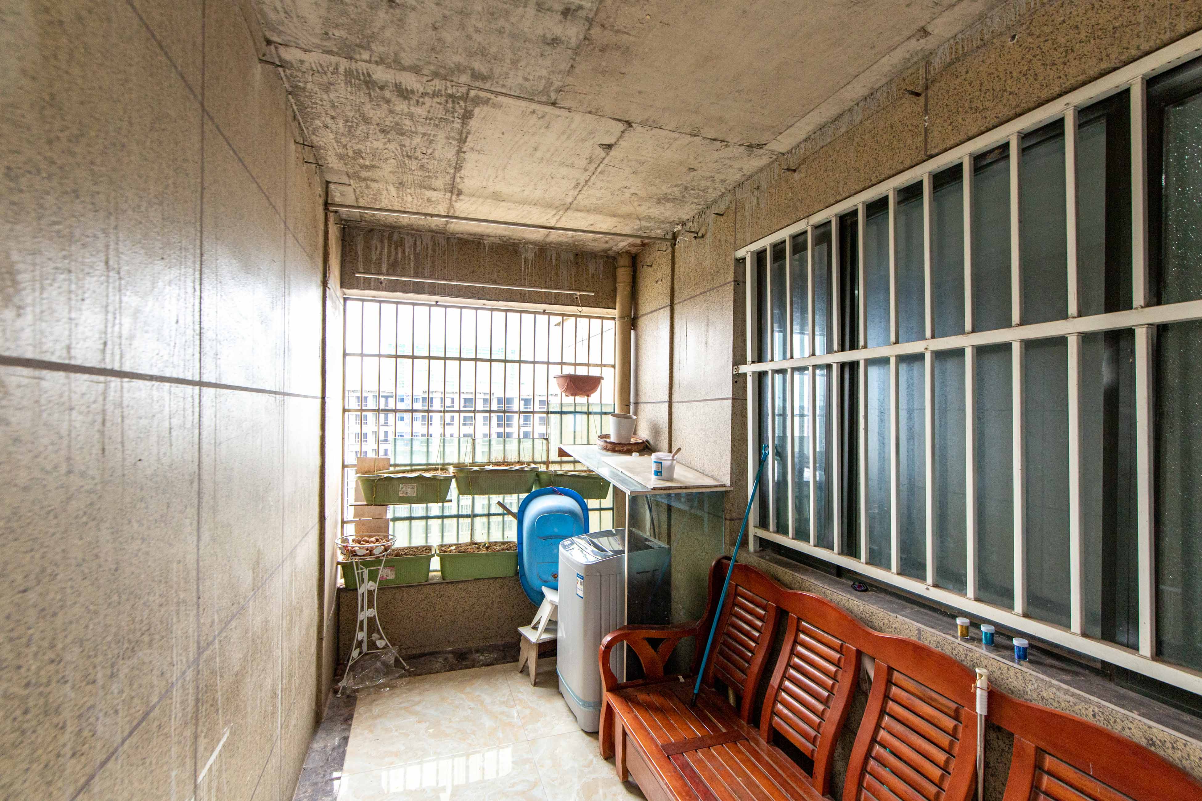 兴旺正佳广场（金石雅苑）  3室2厅2卫   158.00万阳台
