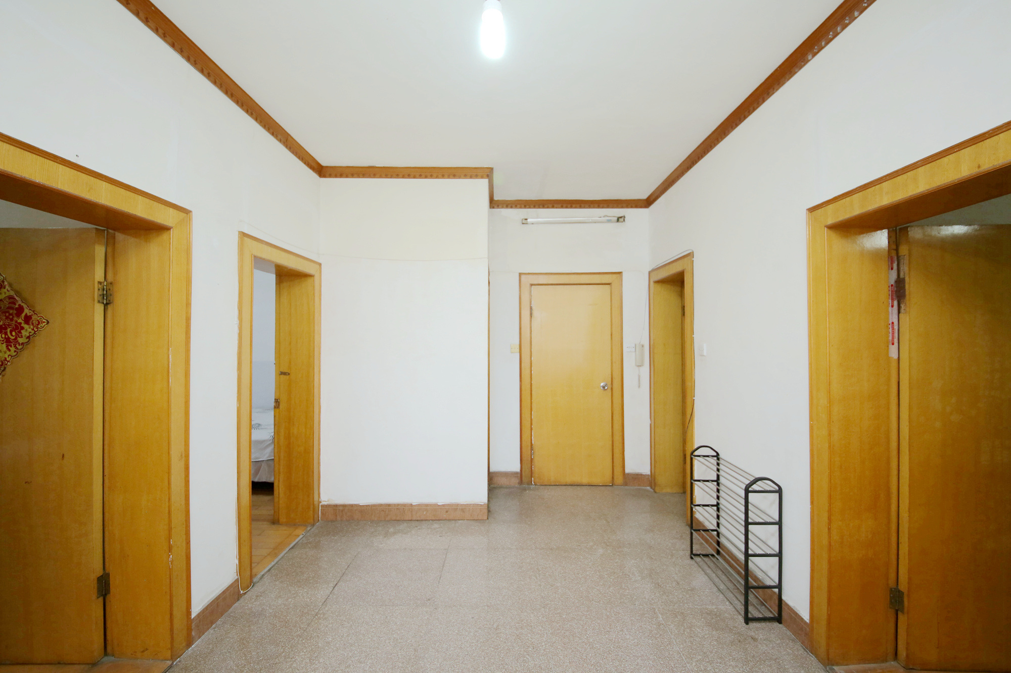 向韶村  3室2厅1卫   60.00万客厅