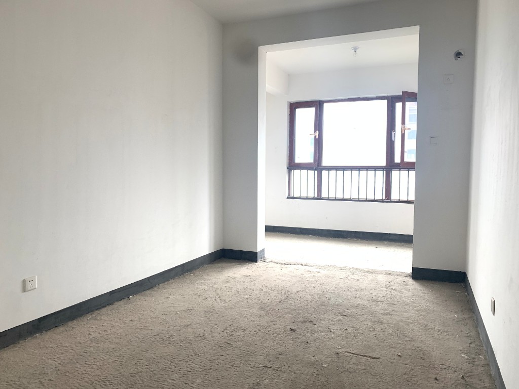 金水湾 5室2厅3卫 150.0万 金水湾 5室2厅3卫 150.0万客厅