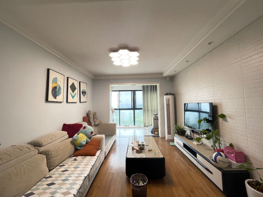 时代新城(翰林府) 3室2厅2卫 50.0万 时代新城(翰林府) 3室2厅2卫 50.0万客厅