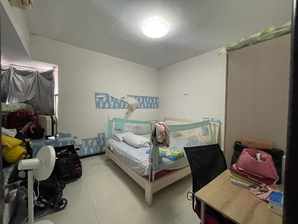 景秀名园 2室2厅2卫 29.8万 景秀名园 2室2厅2卫 29.8万客厅