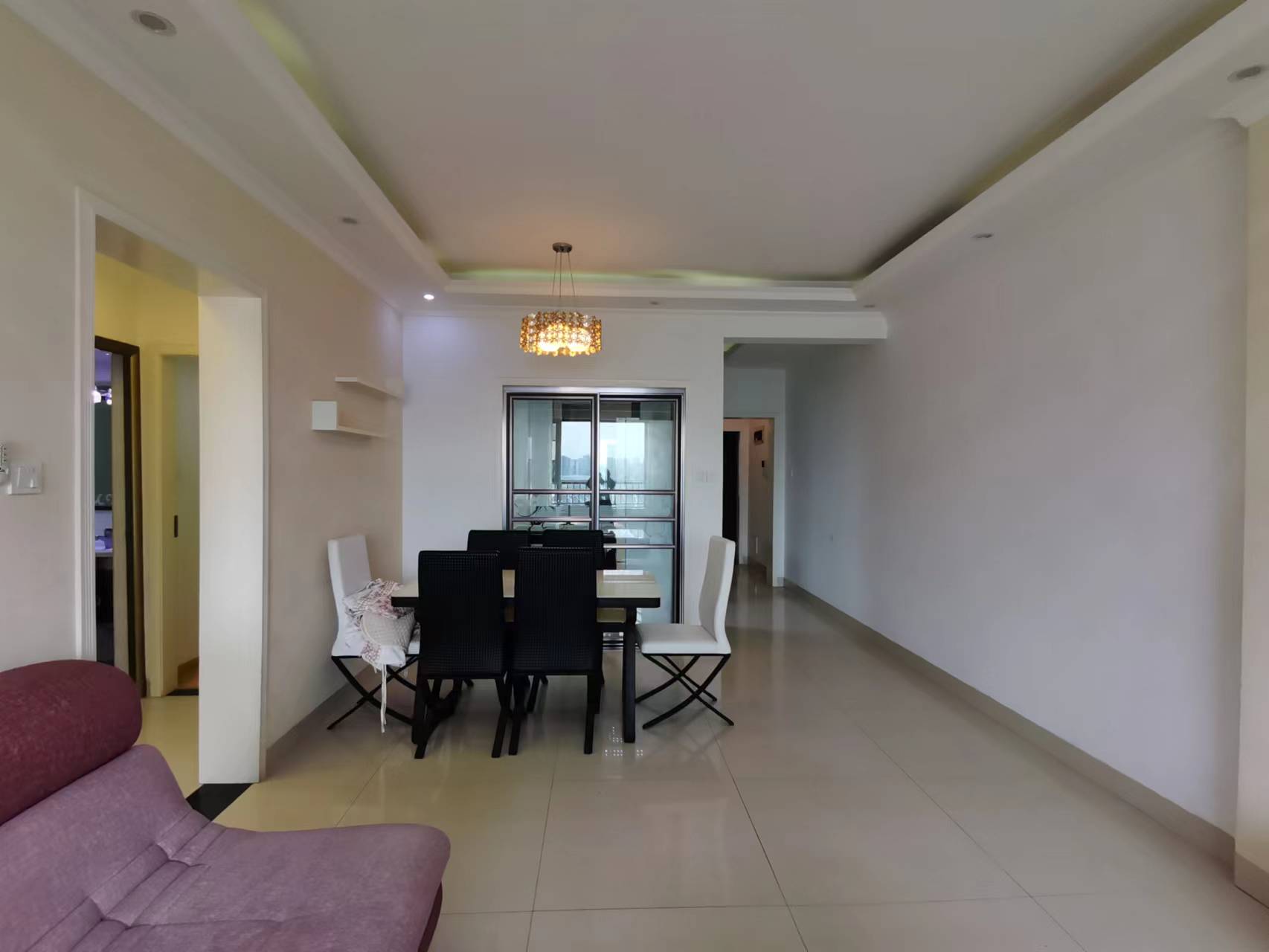 中建御山和苑 3室2厅1卫 55.0万 中建御山和苑 3室2厅1卫 55.0万客厅