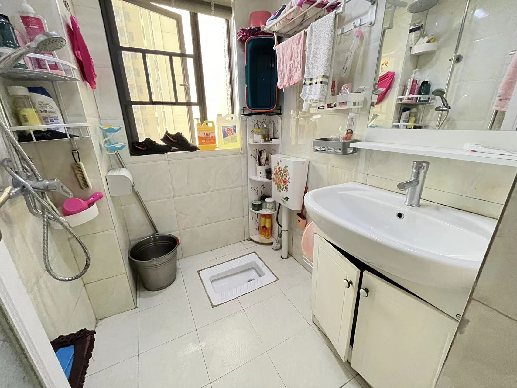 经世龙城 3室2厅2卫 73.0万 经世龙城 3室2厅2卫 73.0万客厅