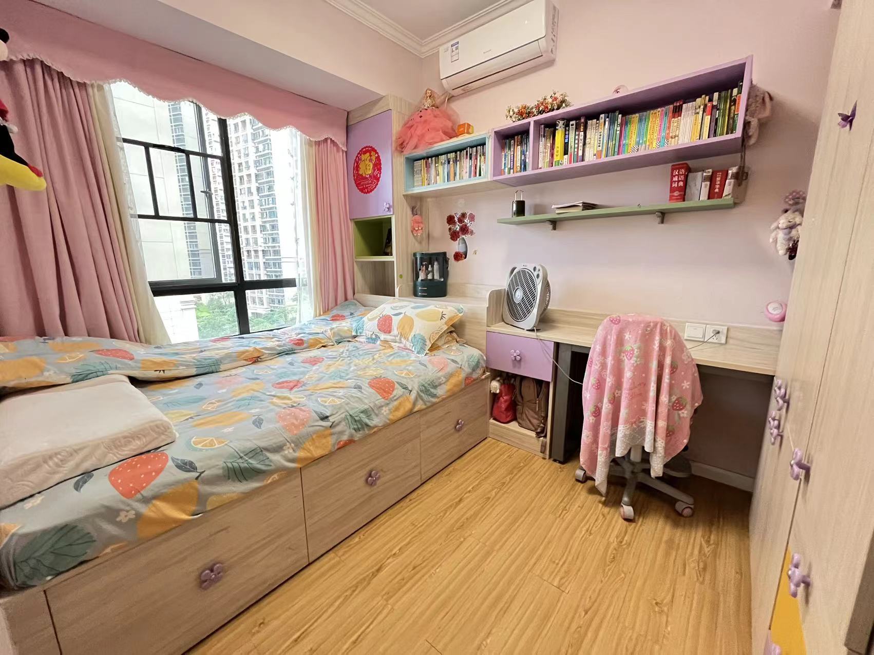 经世龙城 3室2厅2卫 73.0万 经世龙城 3室2厅2卫 73.0万客厅