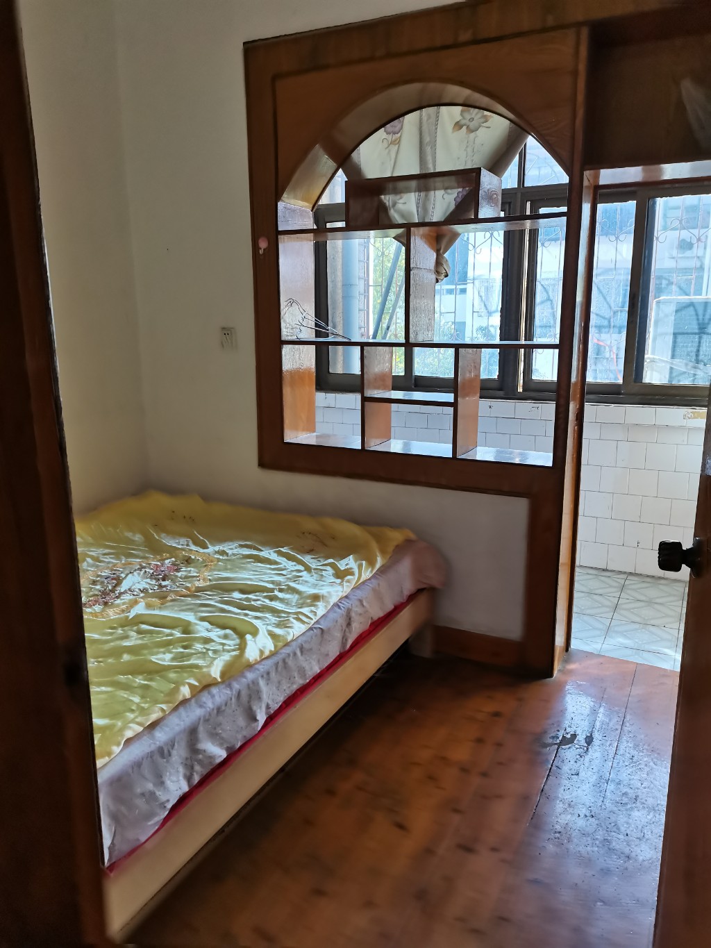 铁路小区  2室1厅1卫    27.8万 铁路小区  2室1厅1卫    27.8万客厅