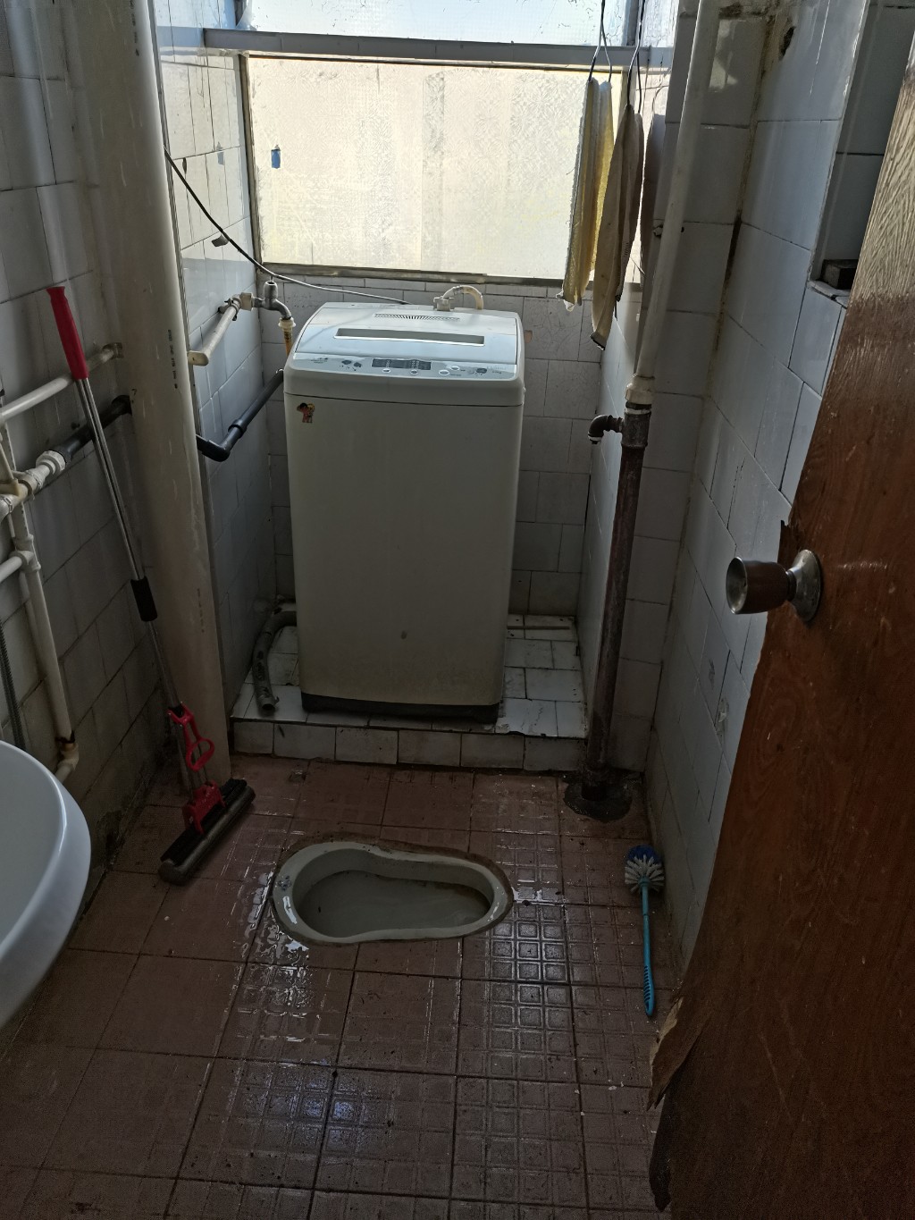 铁路小区  2室1厅1卫    27.8万 铁路小区  2室1厅1卫    27.8万客厅