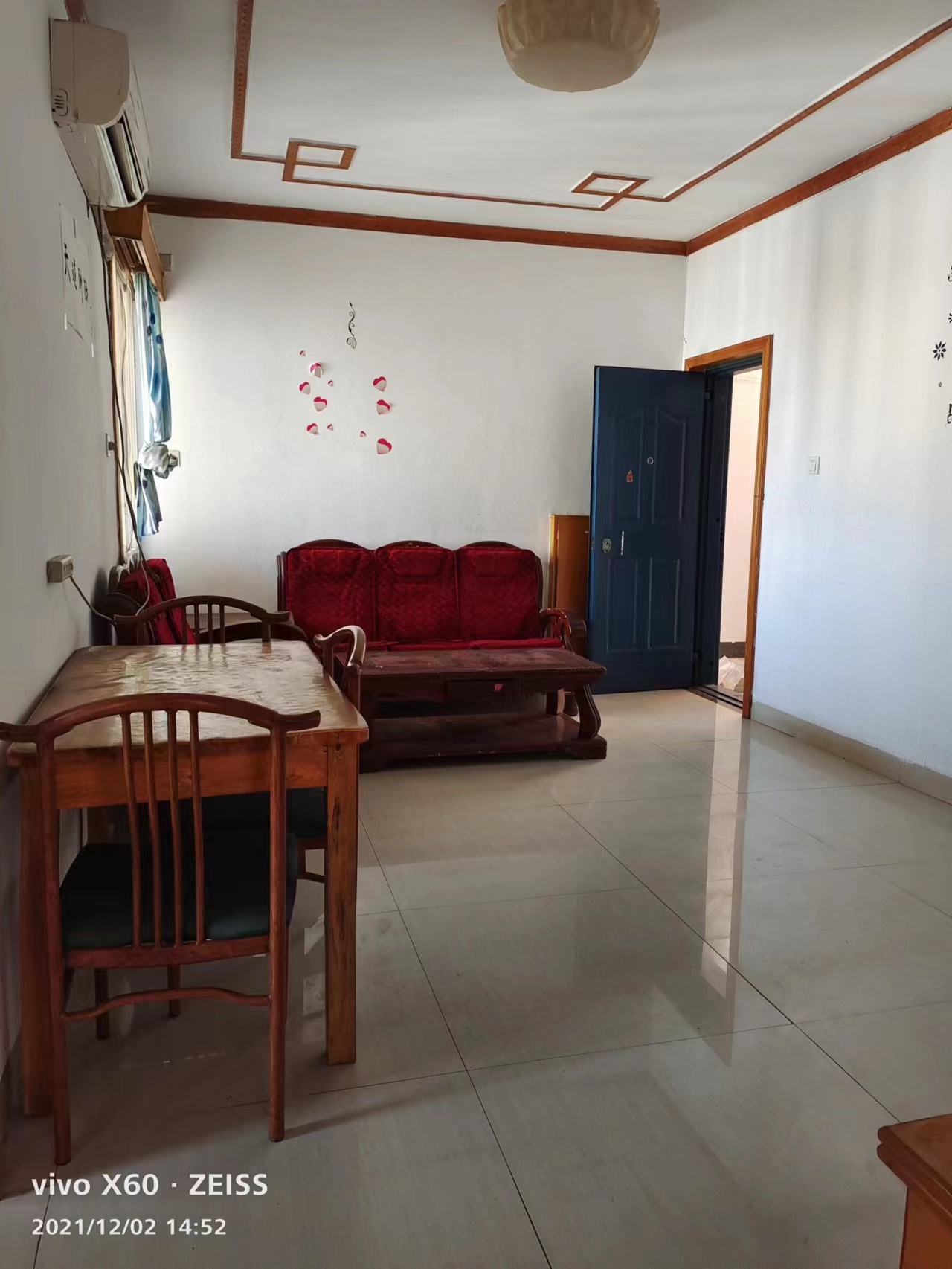 长铁生活区 2室2厅1卫 26.0万 长铁生活区 2室2厅1卫 26.0万客厅