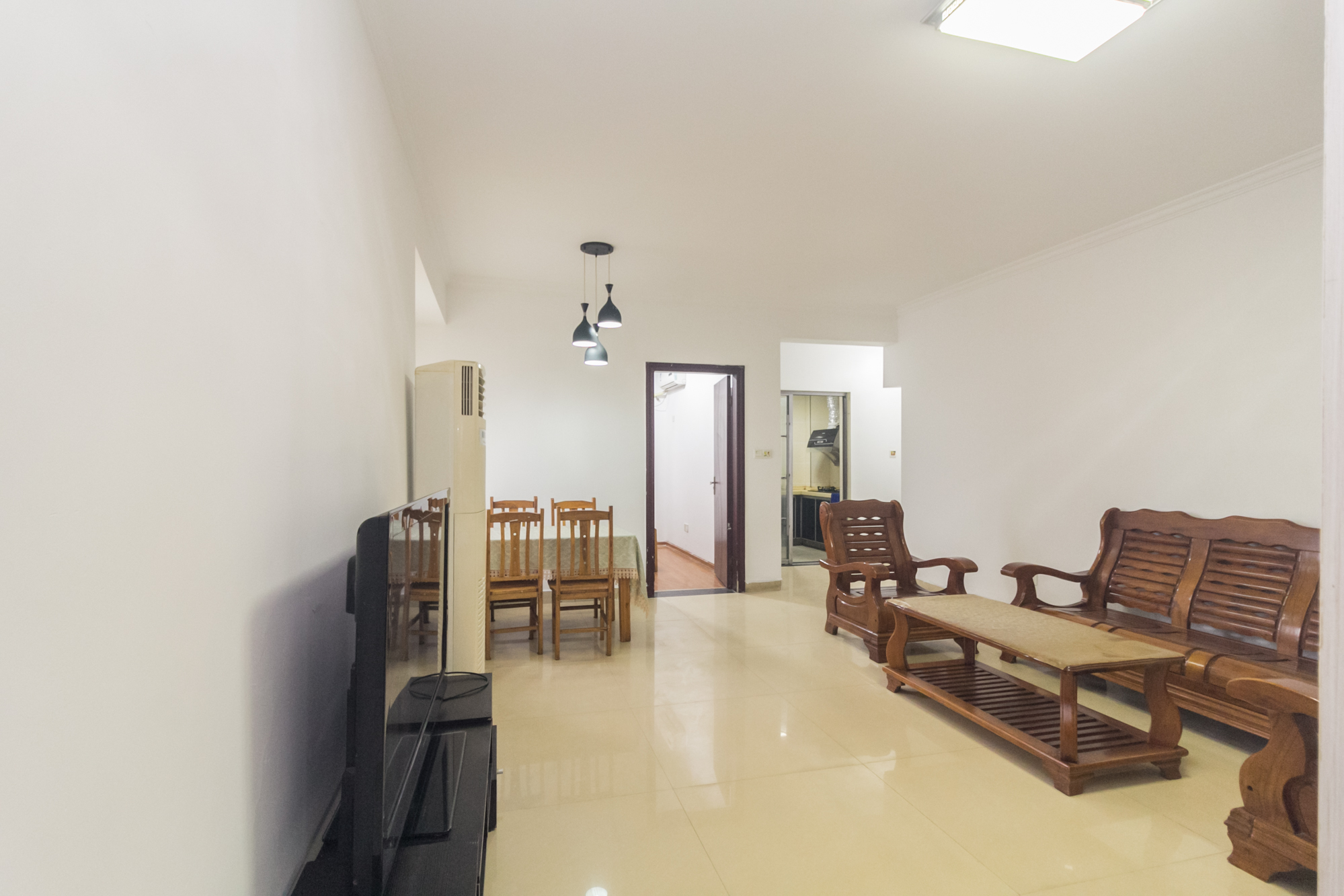 明天一城  3室2厅1卫    39.8万 明天一城  3室2厅1卫    39.8万客厅