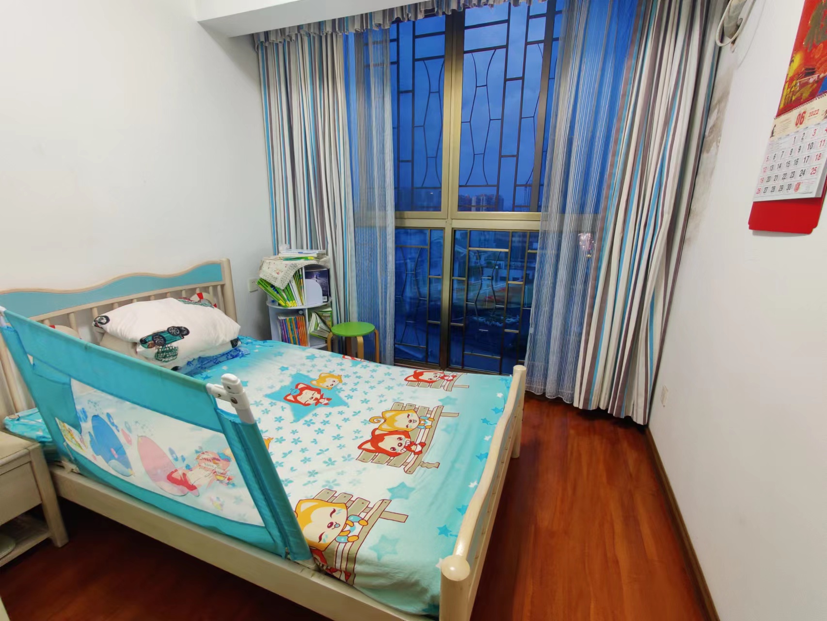 紫金名门 3室2厅1卫 58.0万 紫金名门 3室2厅1卫 58.0万客厅