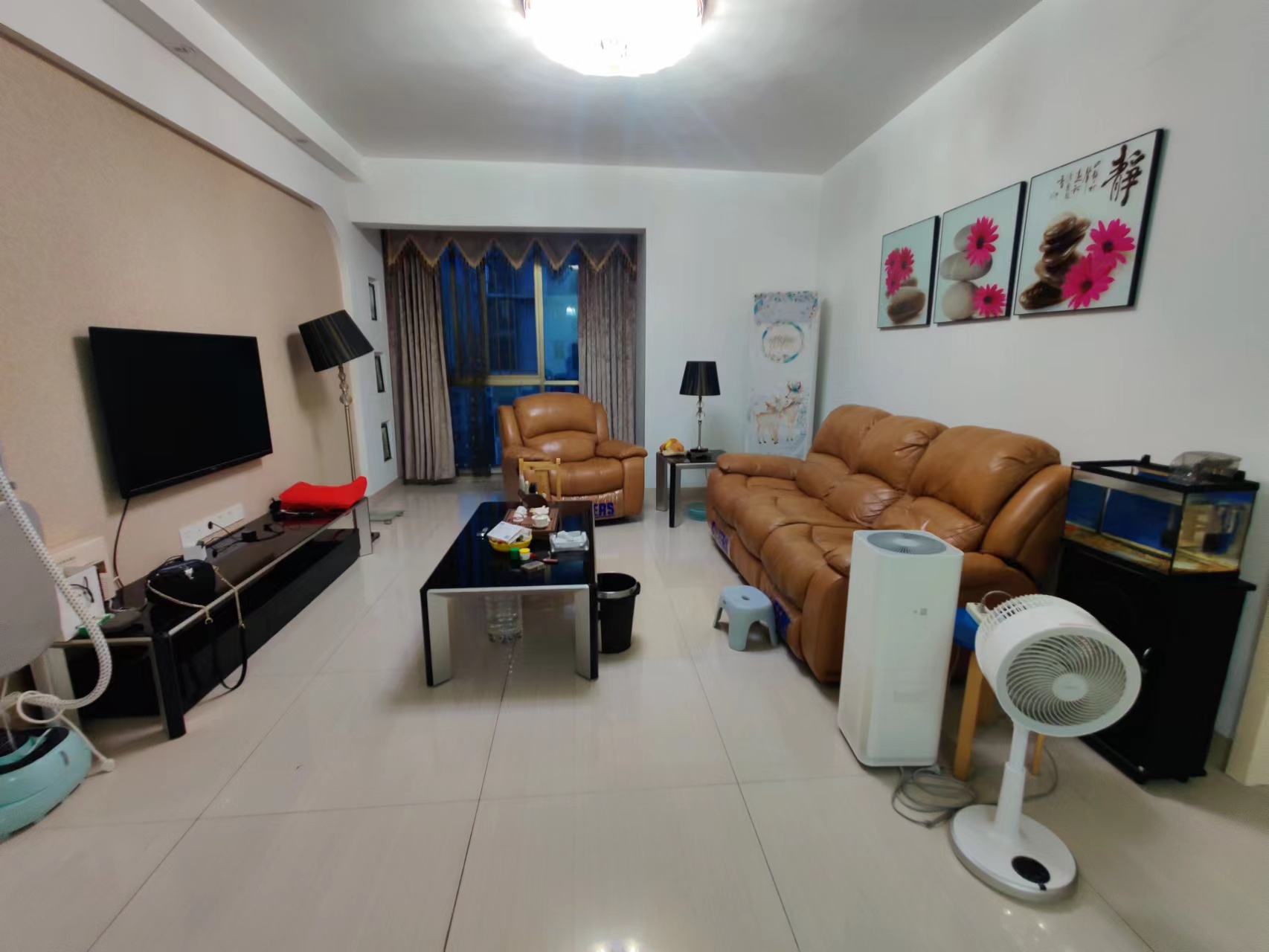 紫金名门 3室2厅1卫 58.0万 紫金名门 3室2厅1卫 58.0万客厅