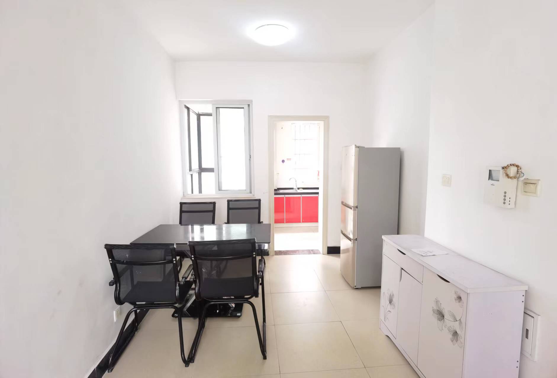 蓝筹公寓二期2-3栋  2室2厅1卫    45.0万 蓝筹公寓二期2-3栋  2室2厅1卫    45.0万客厅