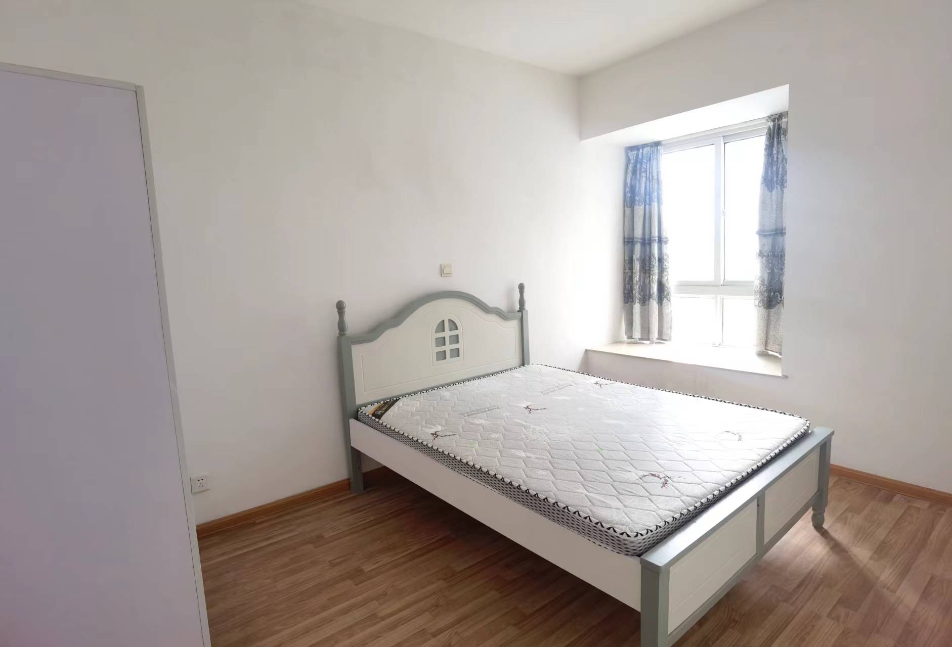 蓝筹公寓二期2-3栋  2室2厅1卫    45.0万 蓝筹公寓二期2-3栋  2室2厅1卫    45.0万客厅