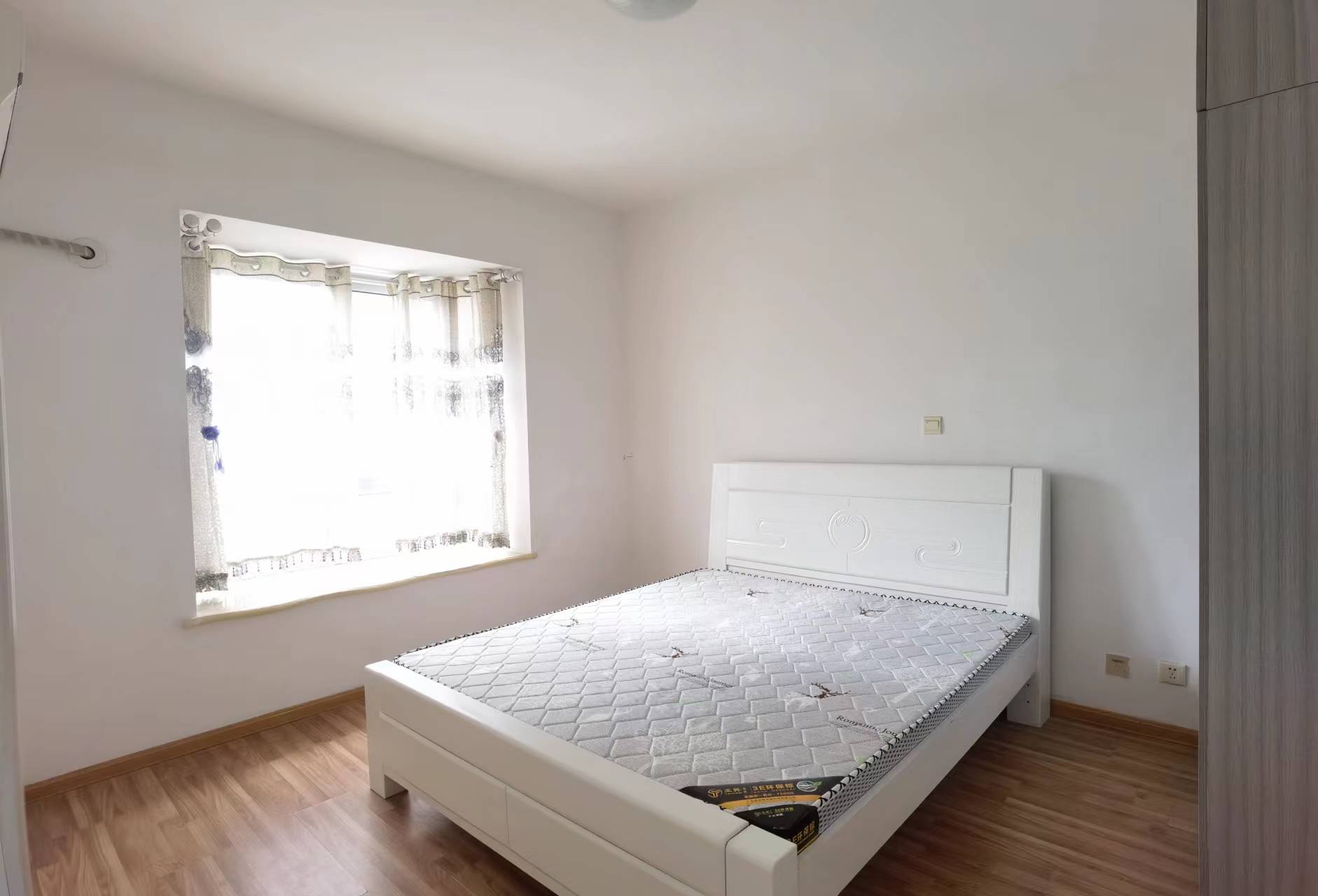 蓝筹公寓二期2-3栋  2室2厅1卫    45.0万 蓝筹公寓二期2-3栋  2室2厅1卫    45.0万客厅