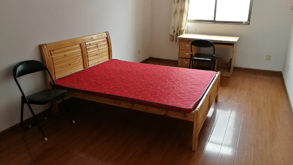 楚天花园 4室2厅1卫 62.8万 楚天花园 4室2厅1卫 62.8万客厅