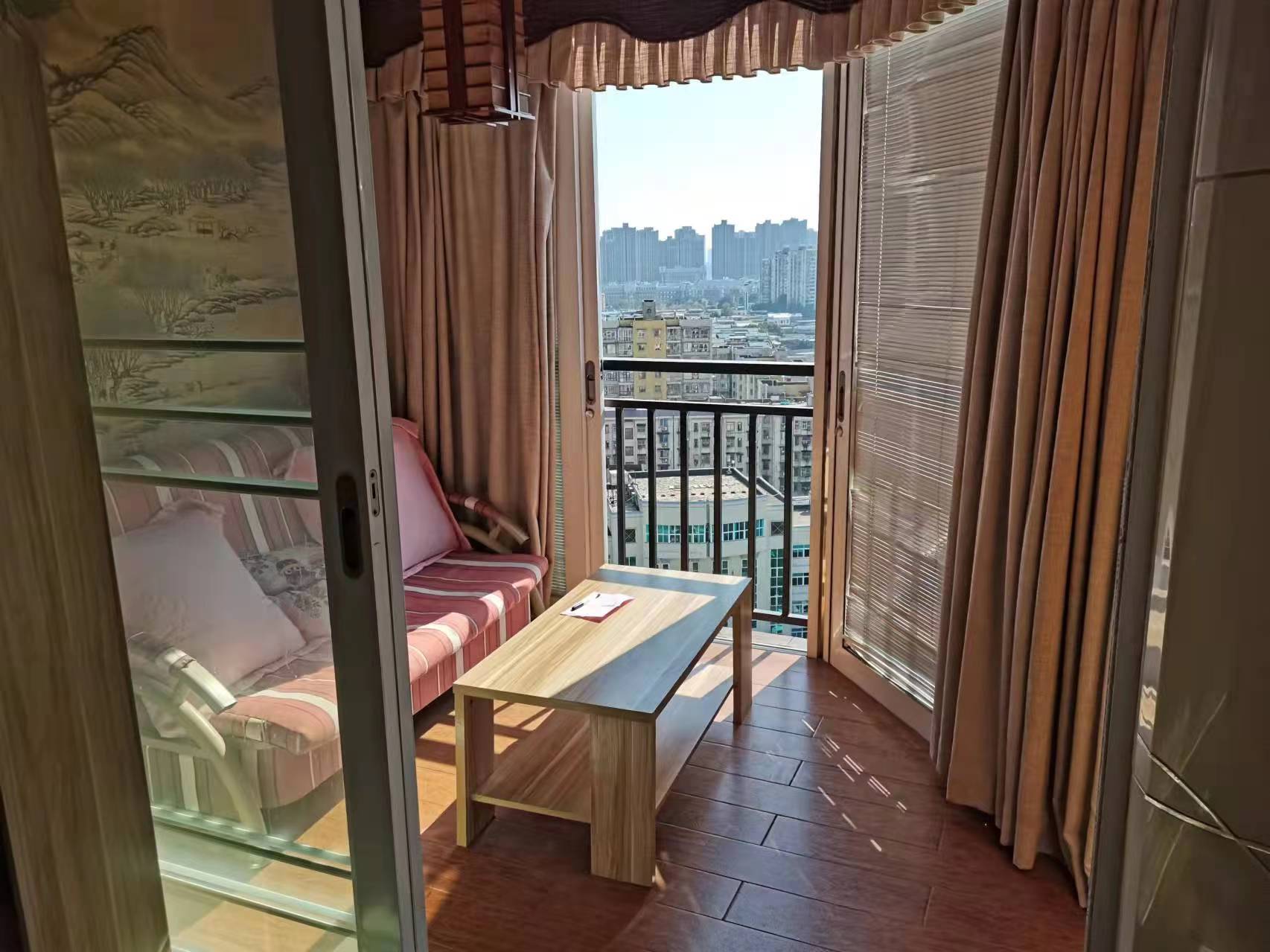 水岸春天 2室1厅1卫 43.8万 水岸春天 2室1厅1卫 43.8万客厅