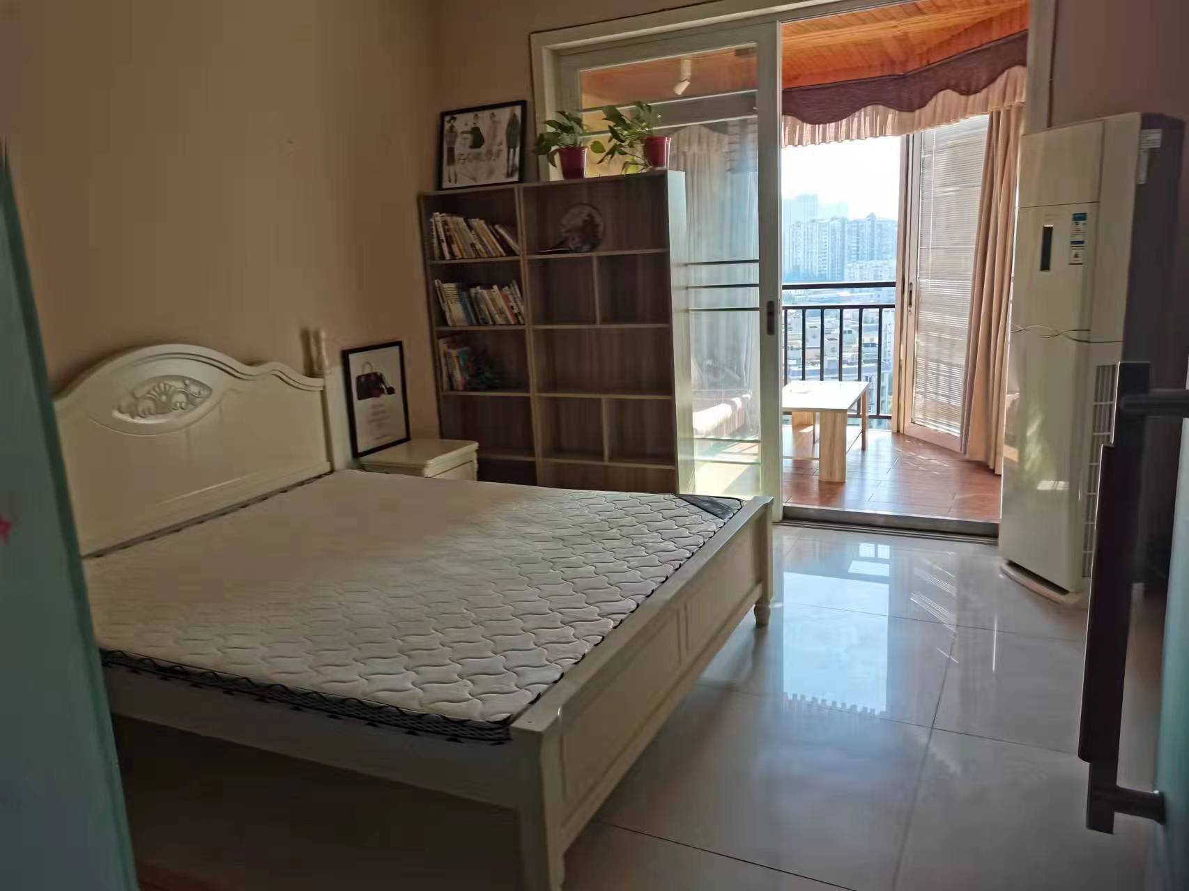 水岸春天 2室1厅1卫 43.8万 水岸春天 2室1厅1卫 43.8万客厅