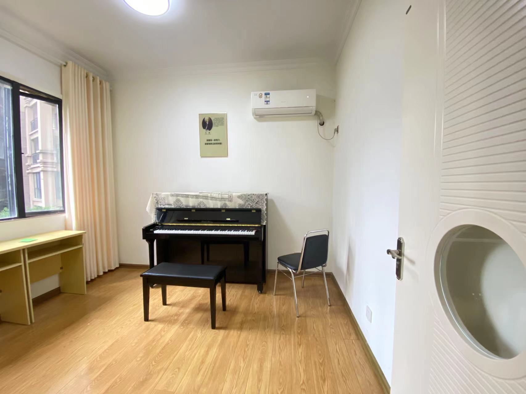 经世龙城 3室2厅2卫 66.0万 经世龙城 3室2厅2卫 66.0万客厅