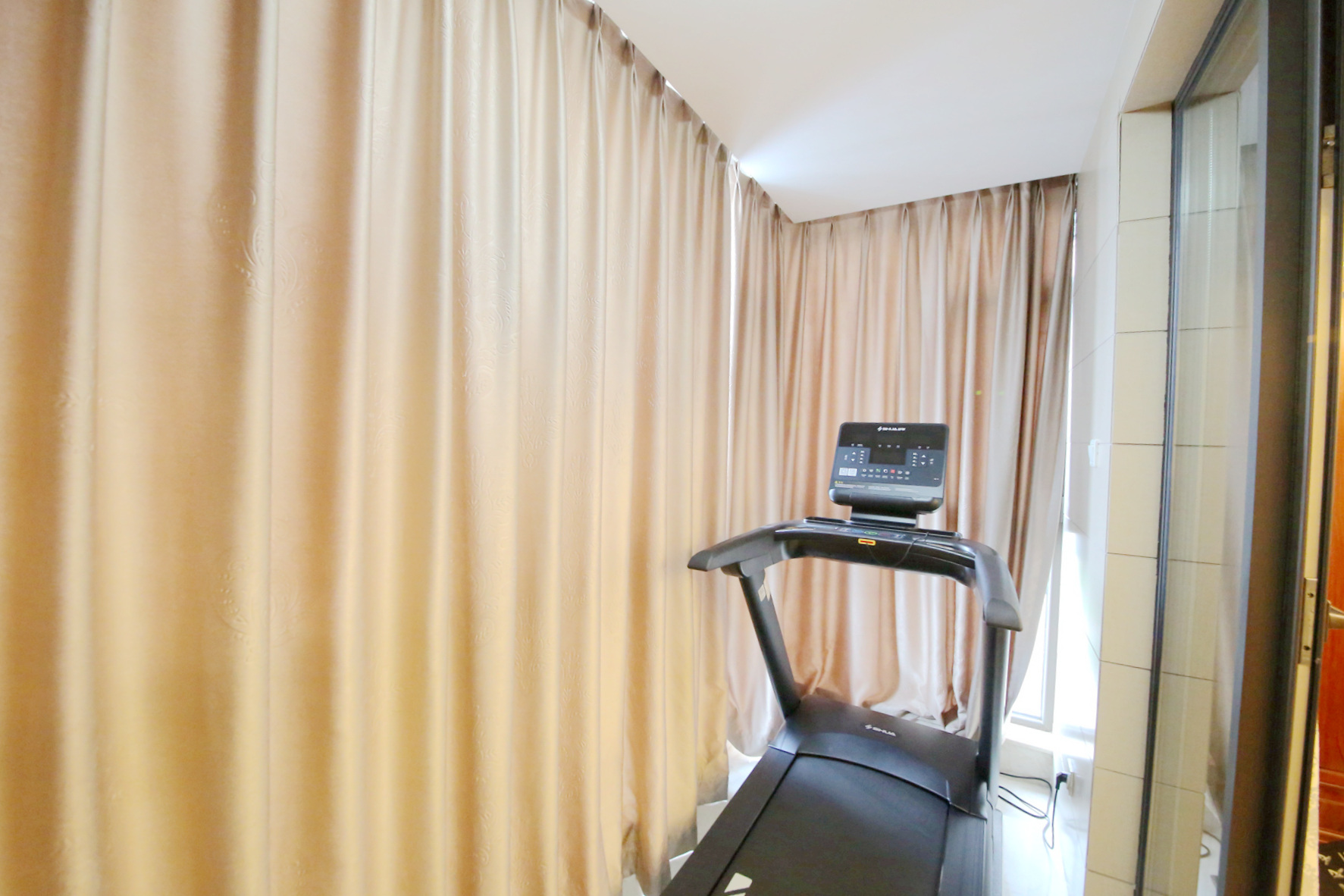 运达中央广场一、二期  3室2厅2卫    370.0万阳台