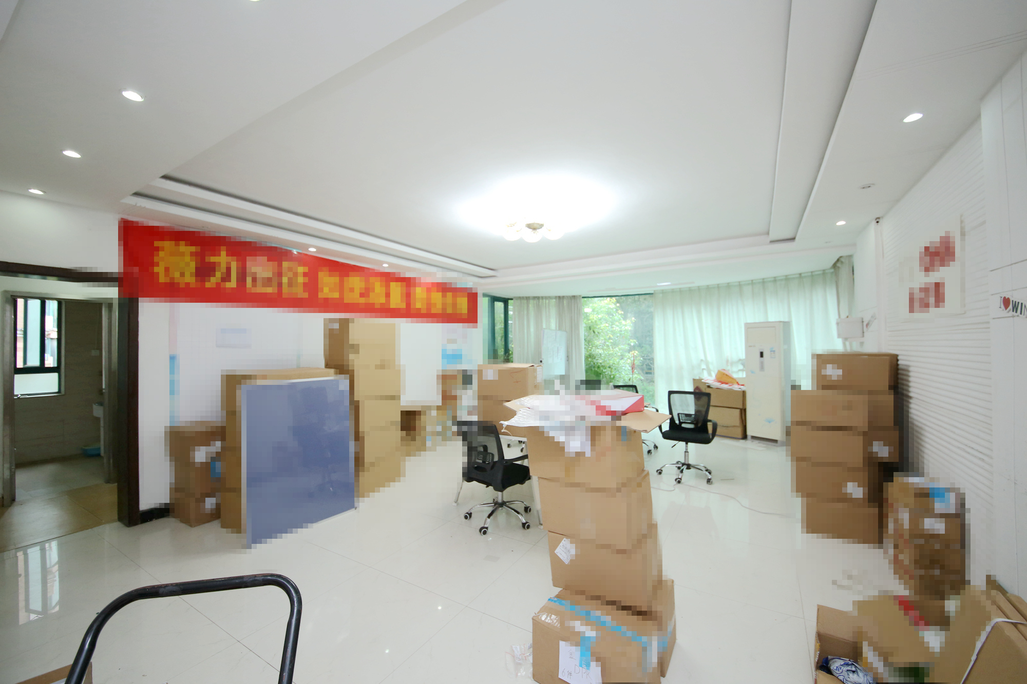 金色华庭  4室2厅1卫   159.00万