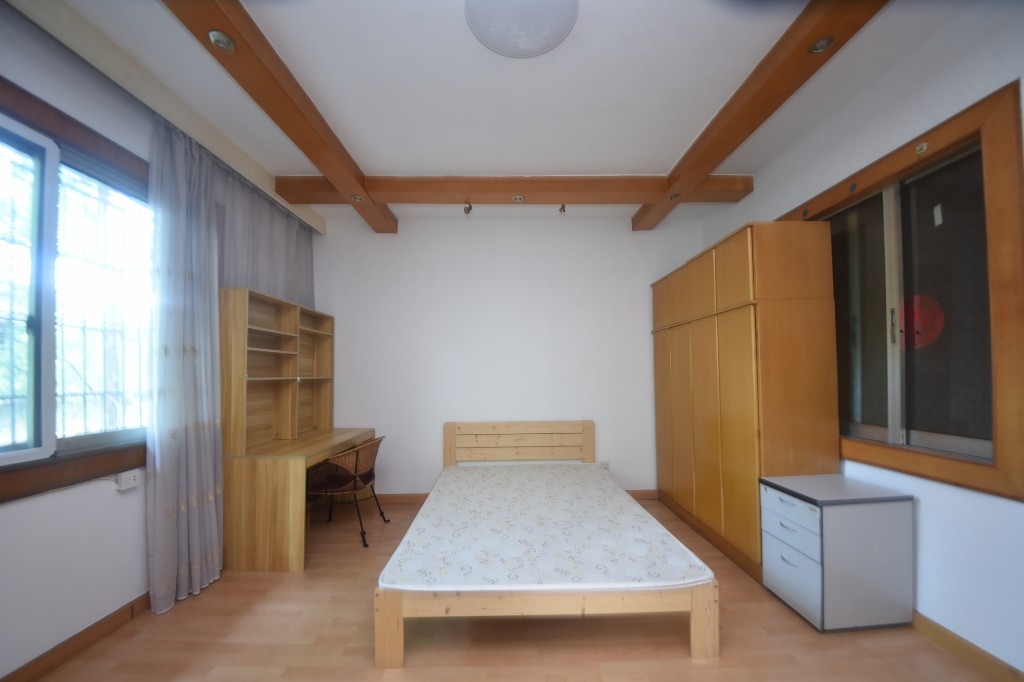 东塘电力院  3室2厅1卫   92.00万卧室
