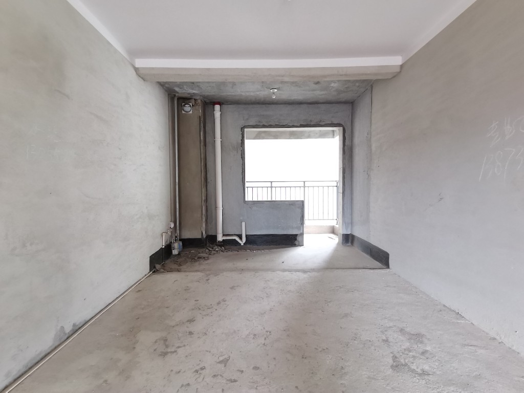 亿都新天地 4室2厅1卫 83.6万 亿都新天地 4室2厅1卫 83.6万客厅