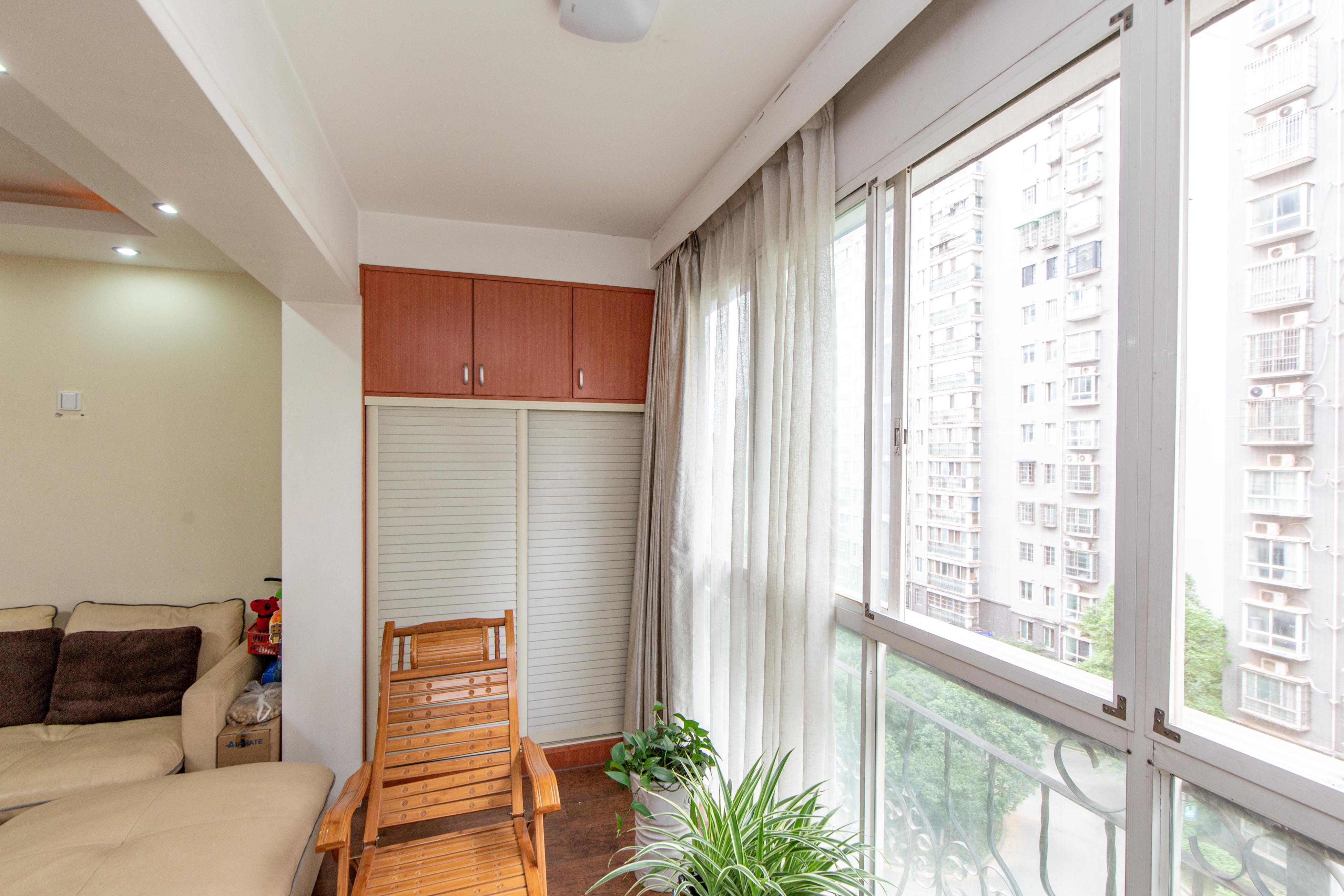 雅致名園 4室2廳1廚2衛(wèi) 305.00萬(wàn)陽(yáng)臺(tái)A