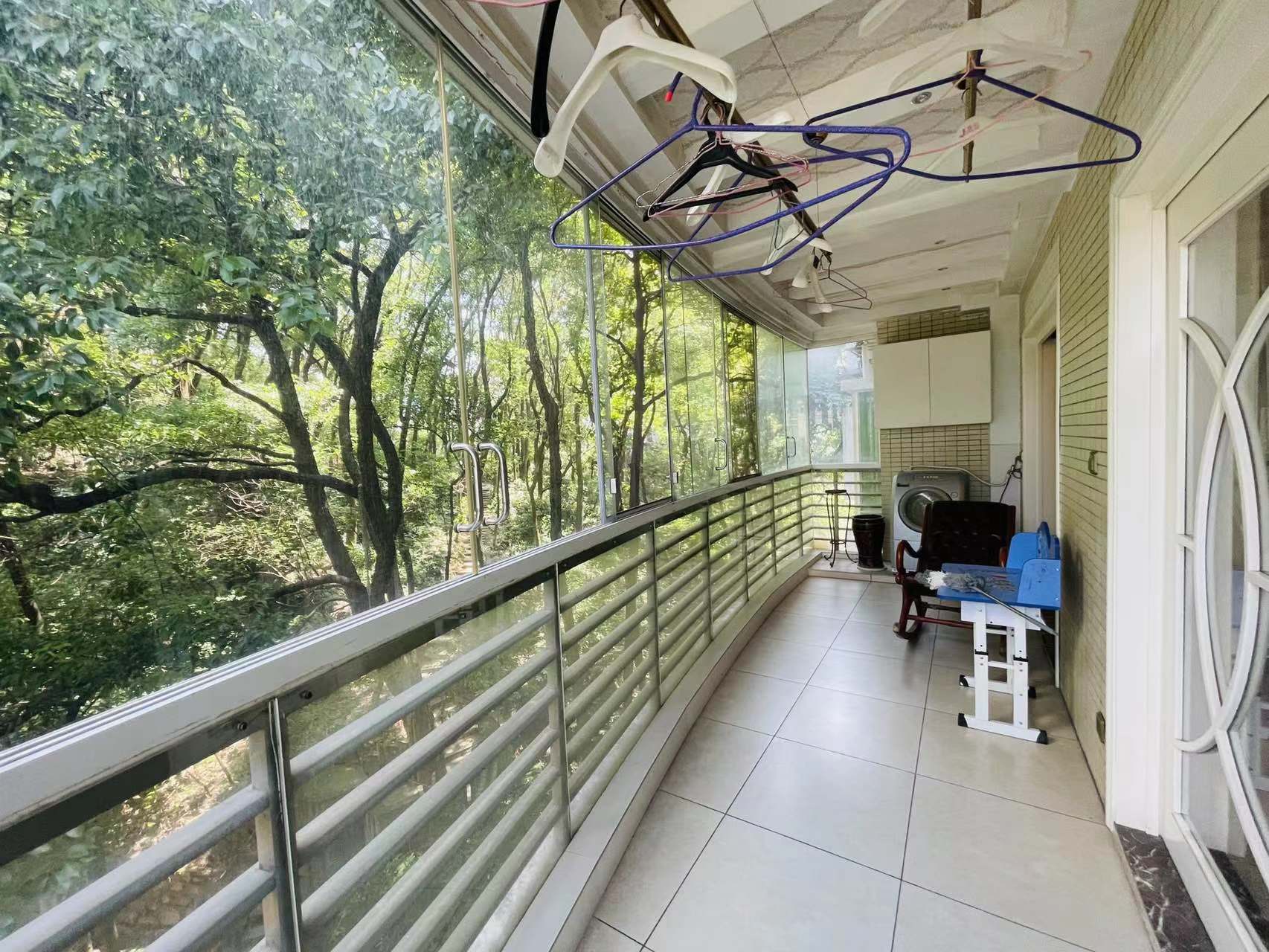 四季花园 3室2厅1卫 85.0万 四季花园 3室2厅1卫 85.0万客厅