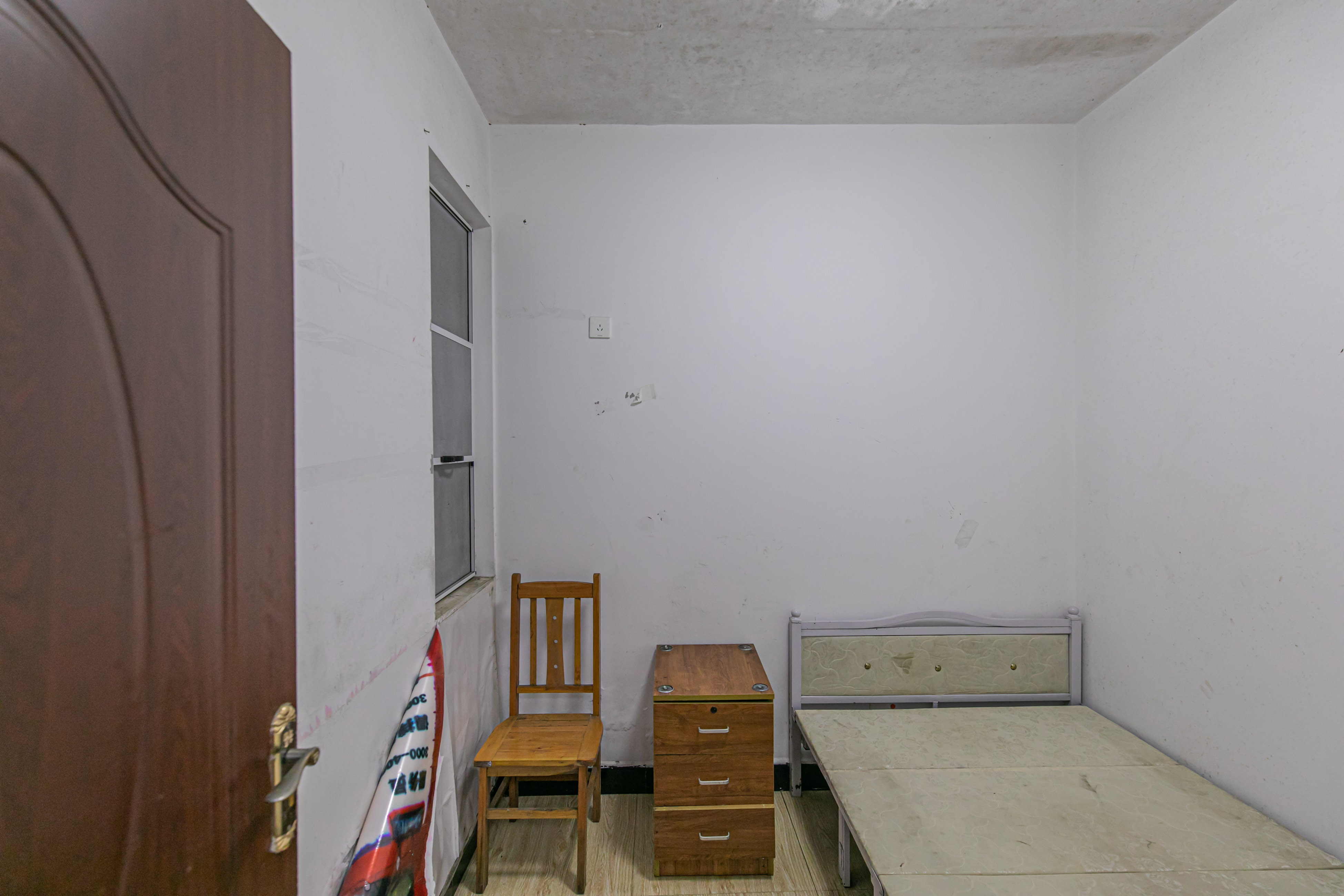 泊林晶城 3室1厅1卫 67.8万 泊林晶城 3室1厅1卫 67.8万卧室